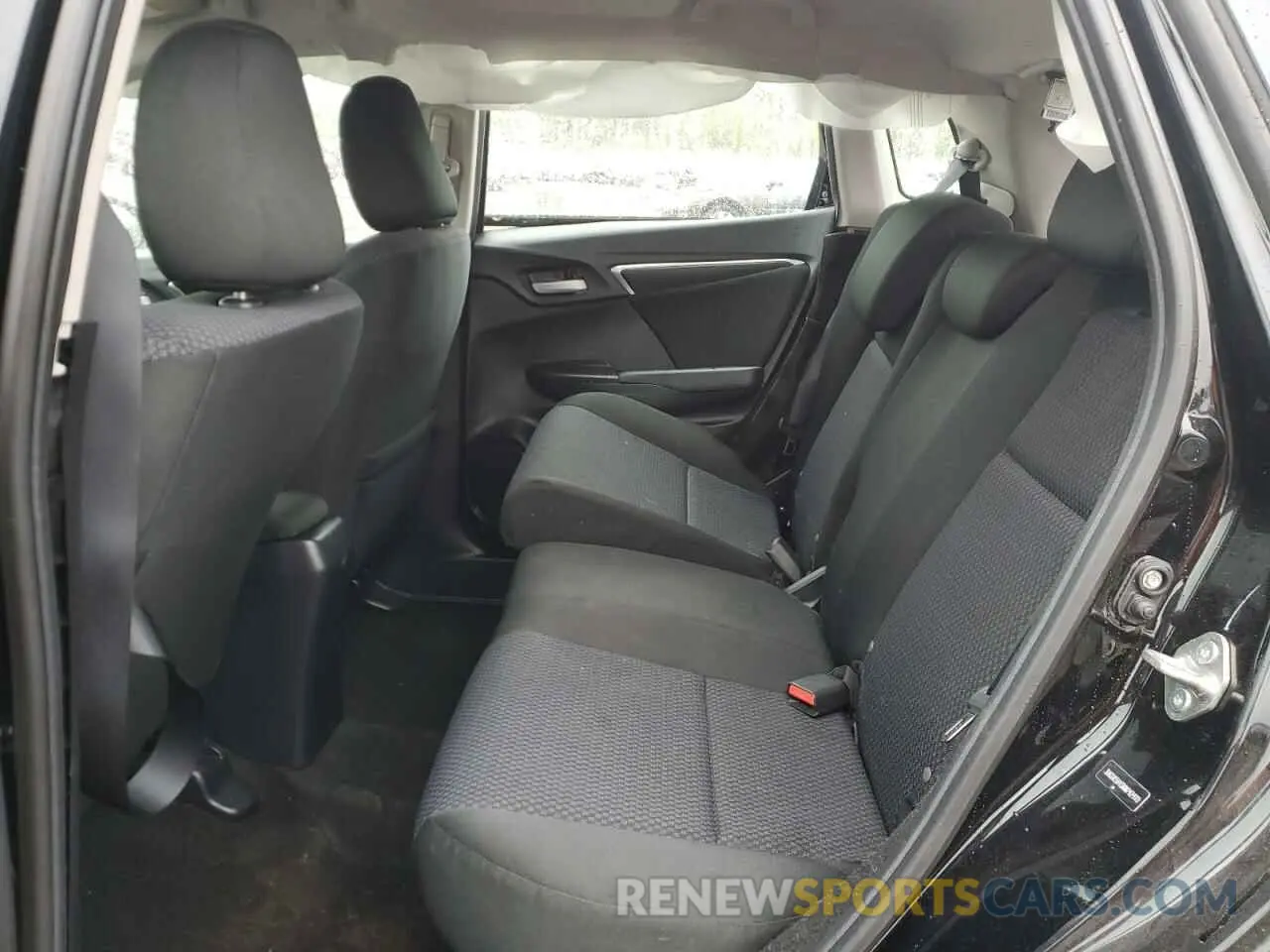 10 Photograph of a damaged car 3HGGK5H43KM742410 HONDA FIT 2019