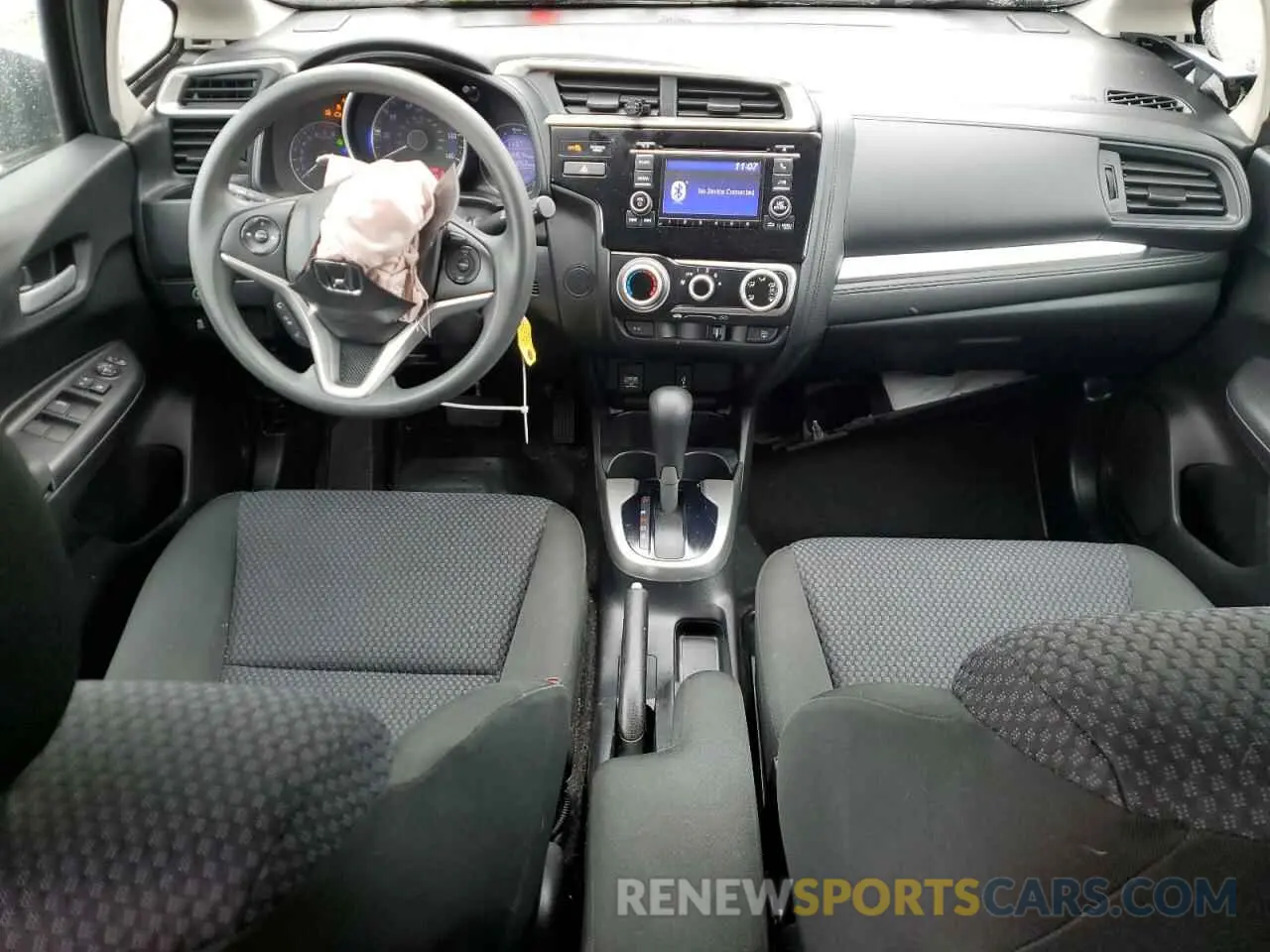 8 Photograph of a damaged car 3HGGK5H43KM742410 HONDA FIT 2019