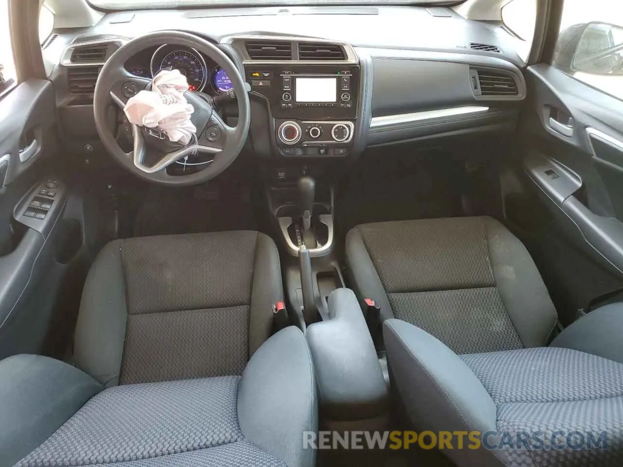 8 Photograph of a damaged car 3HGGK5H44KM700683 HONDA FIT 2019
