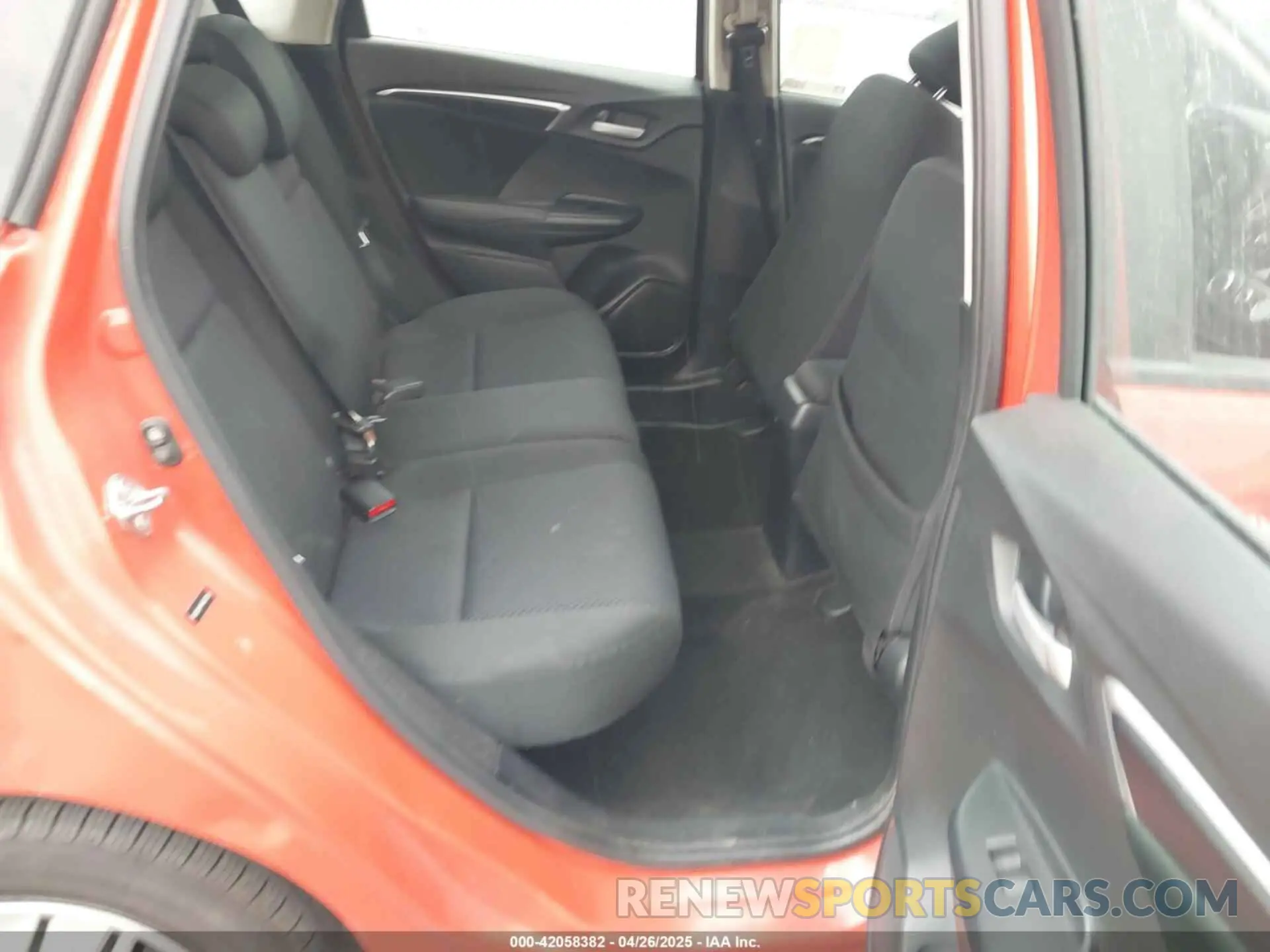 8 Photograph of a damaged car 3HGGK5H44KM703289 HONDA FIT 2019