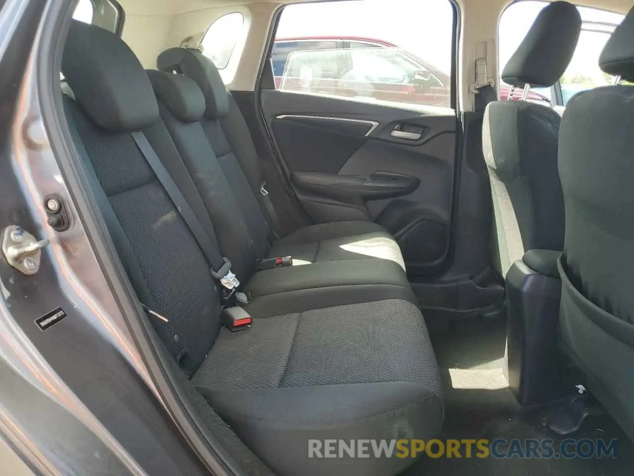 10 Photograph of a damaged car 3HGGK5H44KM713773 HONDA FIT 2019