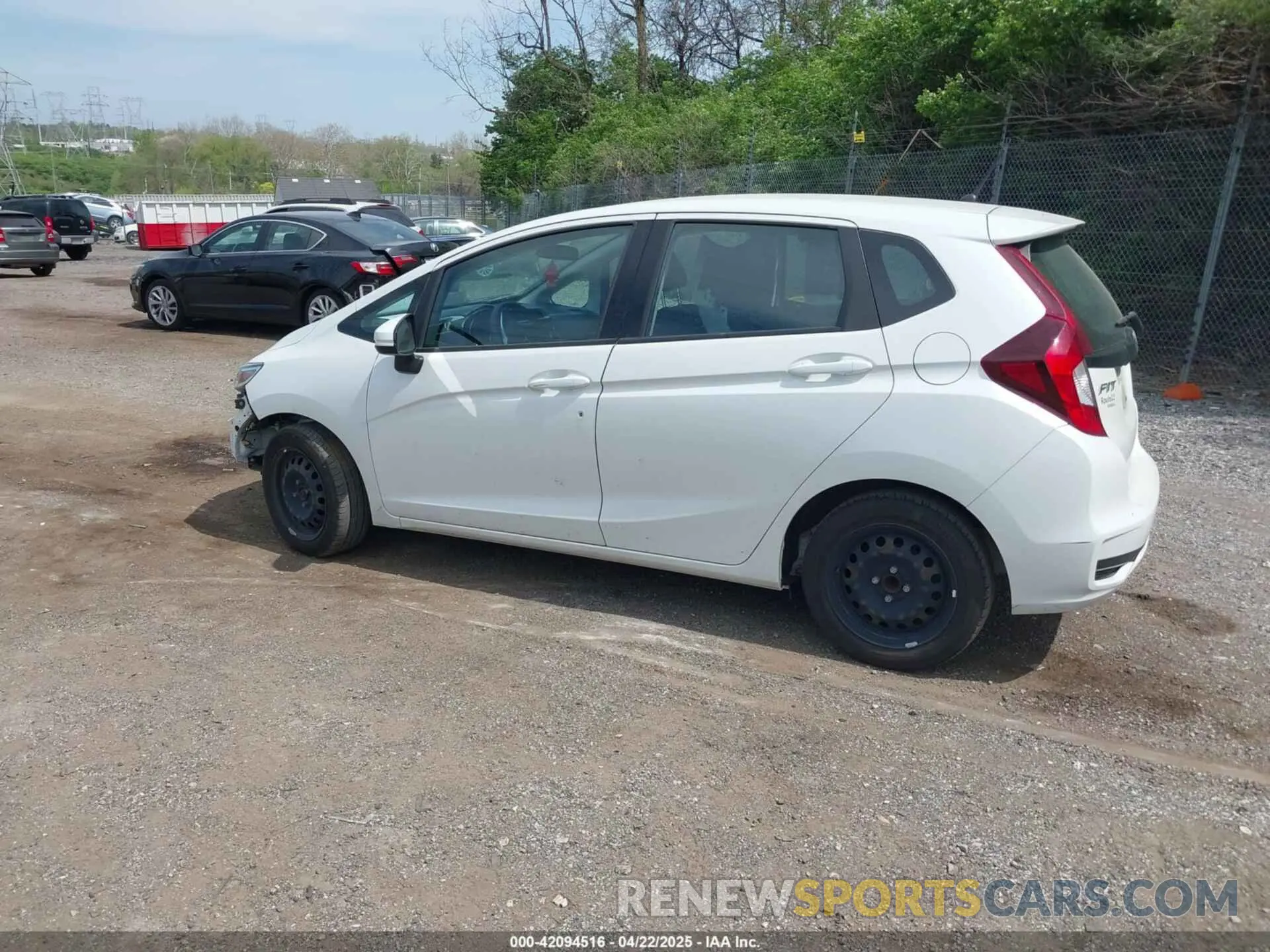 3 Photograph of a damaged car 3HGGK5H44KM731612 HONDA FIT 2019