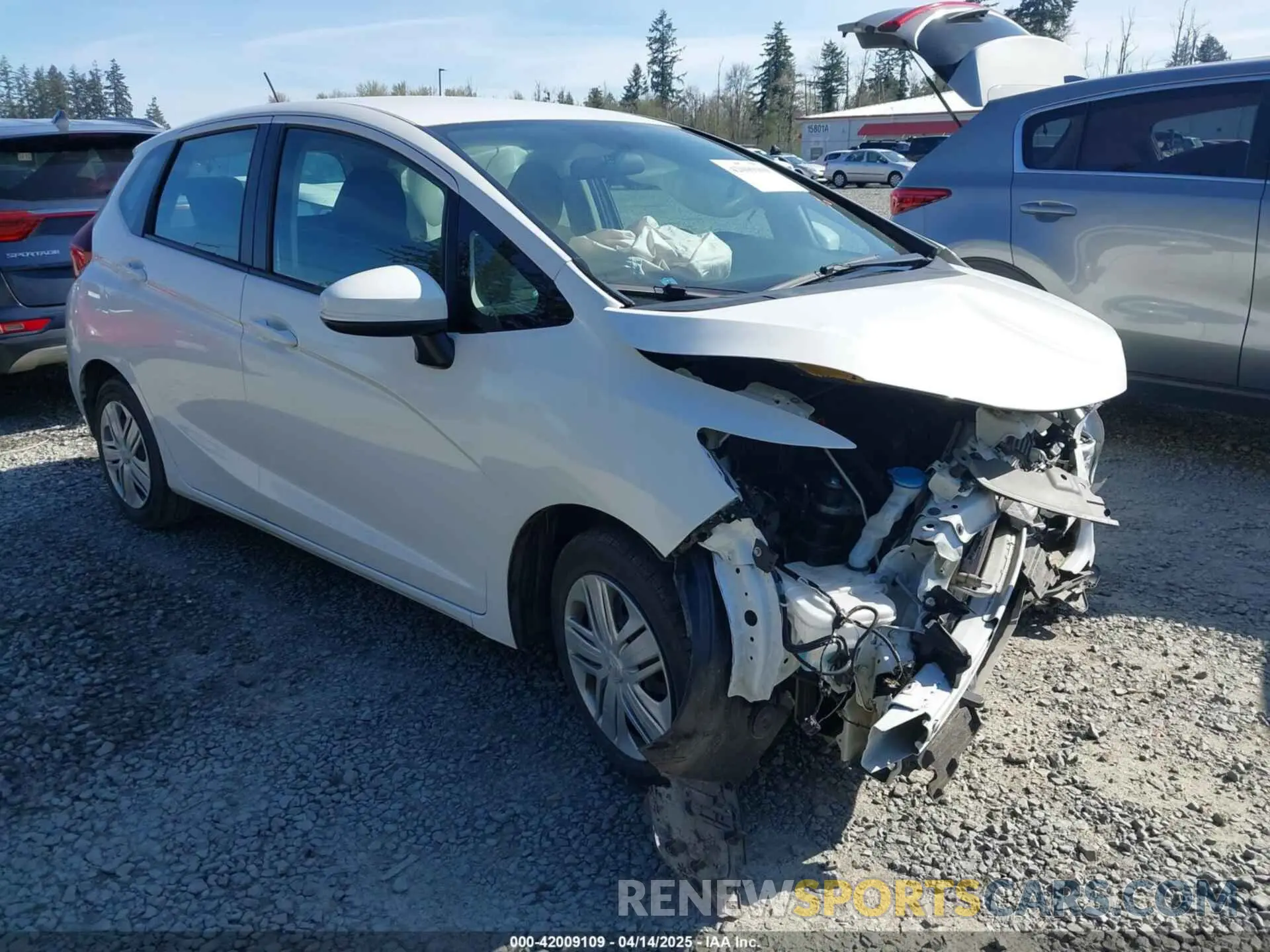 1 Photograph of a damaged car 3HGGK5H45KM702104 HONDA FIT 2019