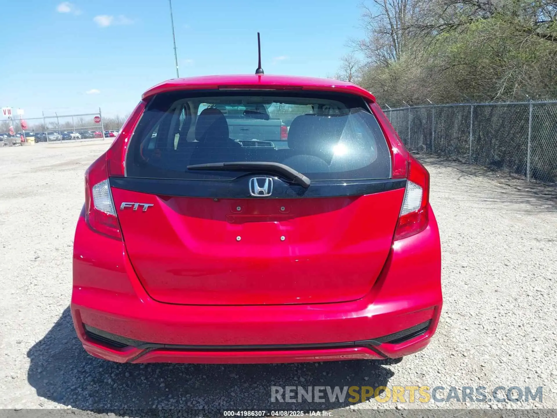 16 Photograph of a damaged car 3HGGK5H45KM744420 HONDA FIT 2019