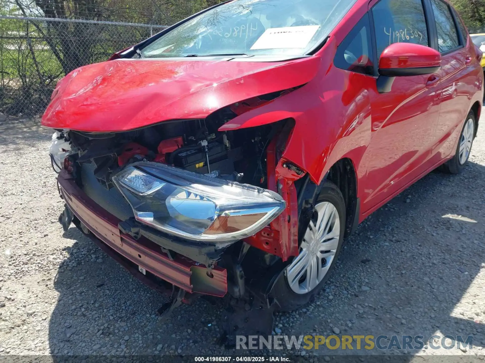 17 Photograph of a damaged car 3HGGK5H45KM744420 HONDA FIT 2019