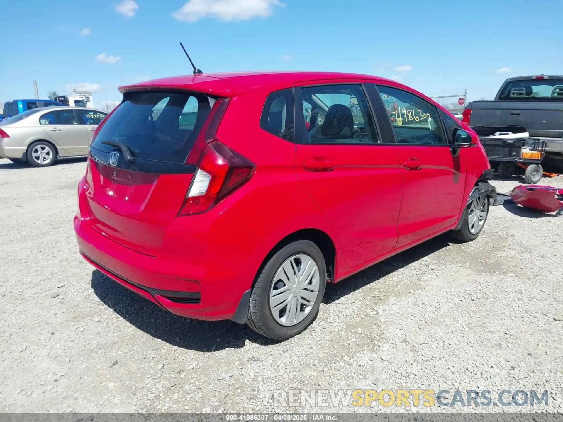 4 Photograph of a damaged car 3HGGK5H45KM744420 HONDA FIT 2019