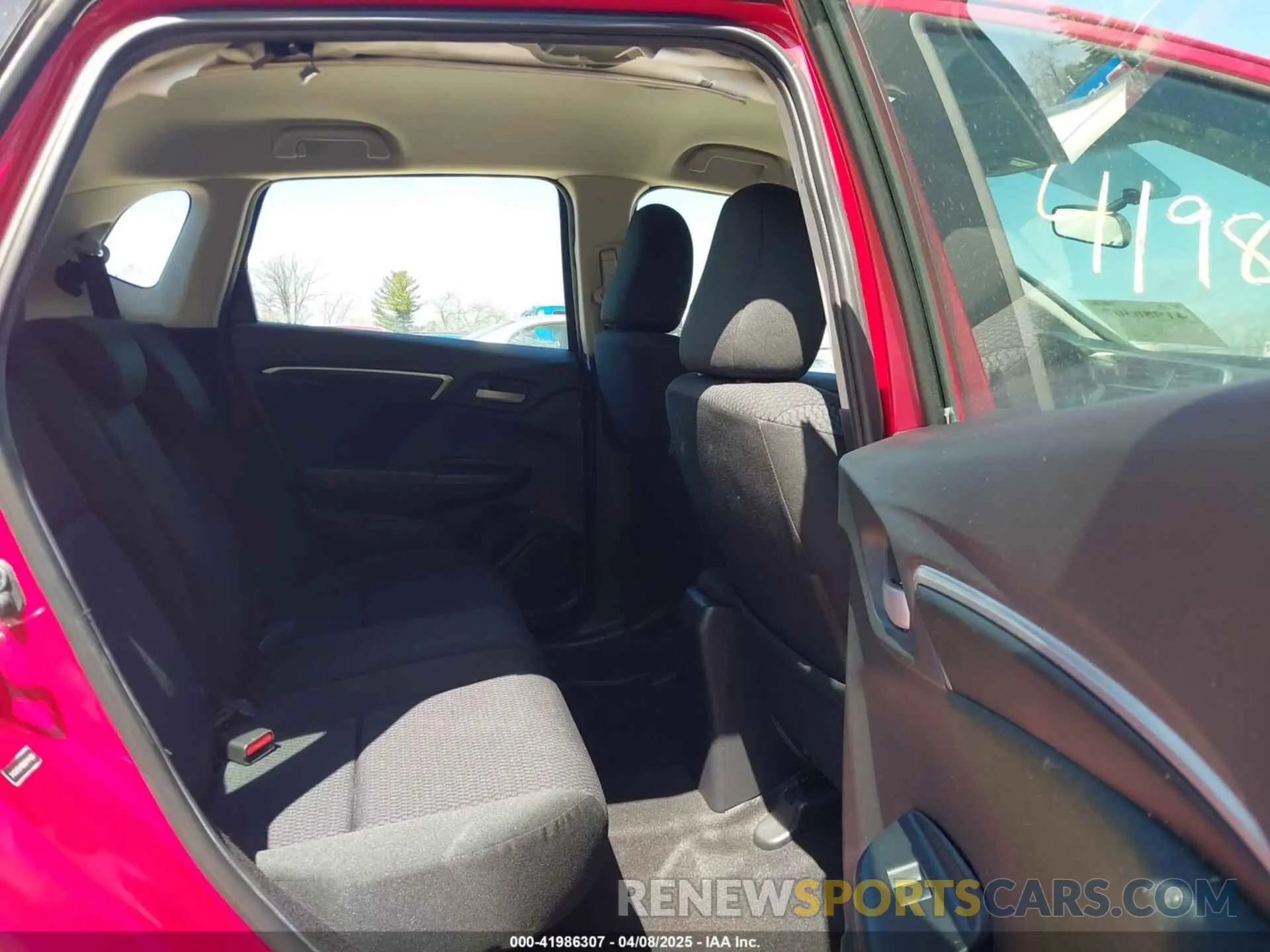 8 Photograph of a damaged car 3HGGK5H45KM744420 HONDA FIT 2019