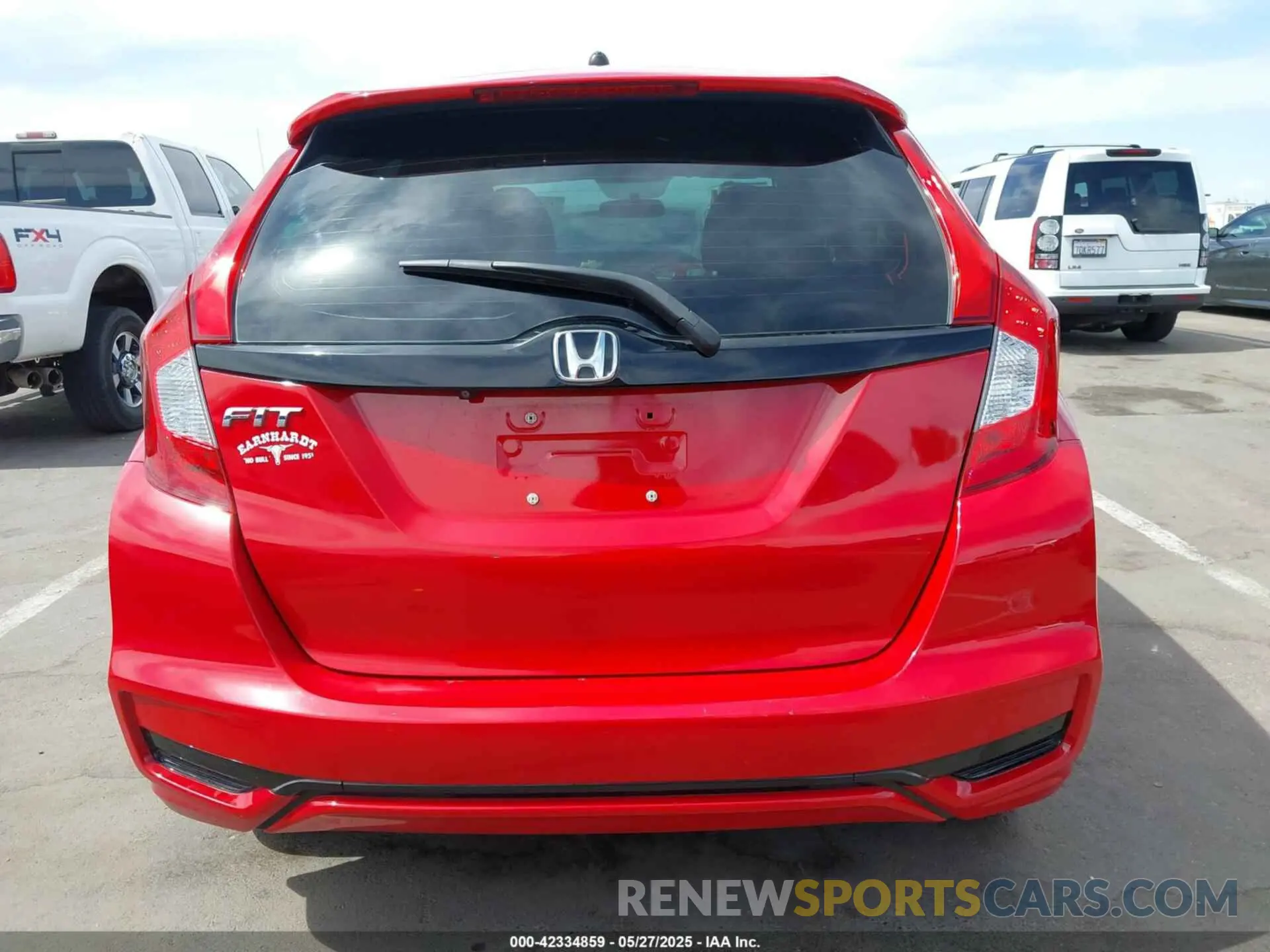 16 Photograph of a damaged car 3HGGK5H46KM710969 HONDA FIT 2019