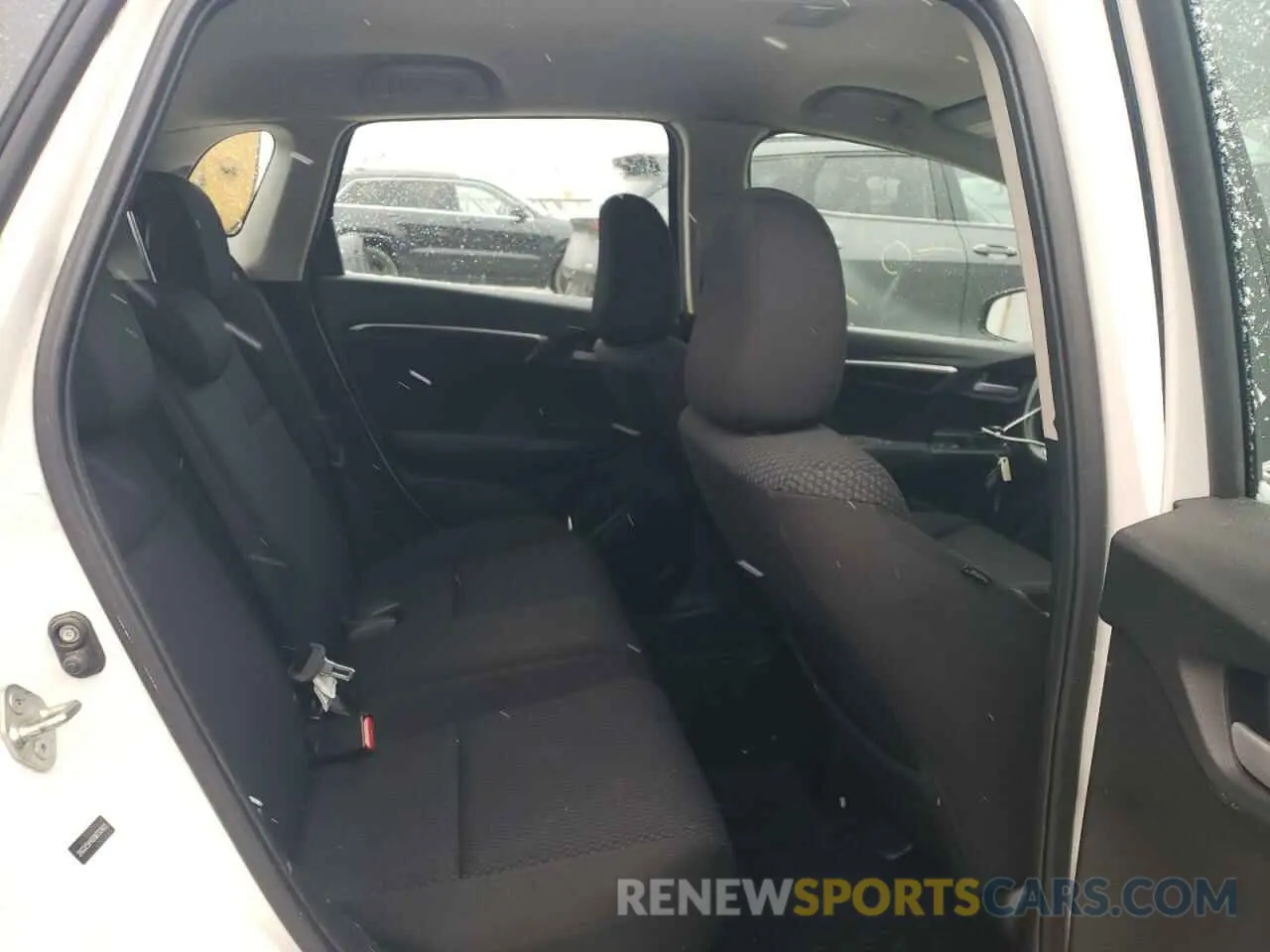10 Photograph of a damaged car 3HGGK5H46KM733801 HONDA FIT 2019