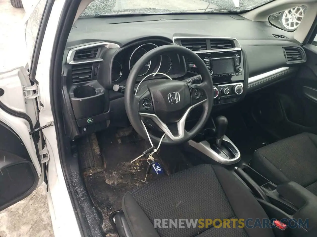 8 Photograph of a damaged car 3HGGK5H46KM733801 HONDA FIT 2019