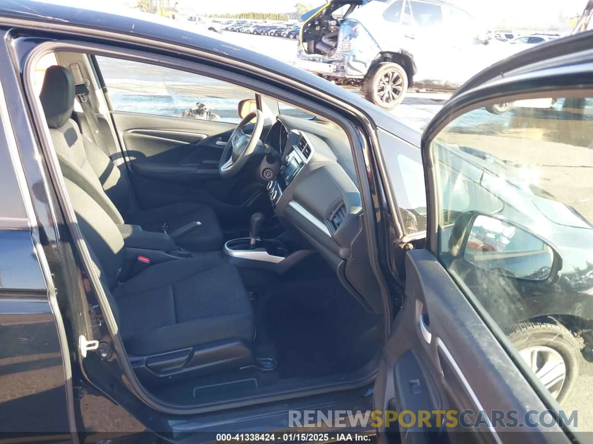 5 Photograph of a damaged car 3HGGK5H46KM735161 HONDA FIT 2019