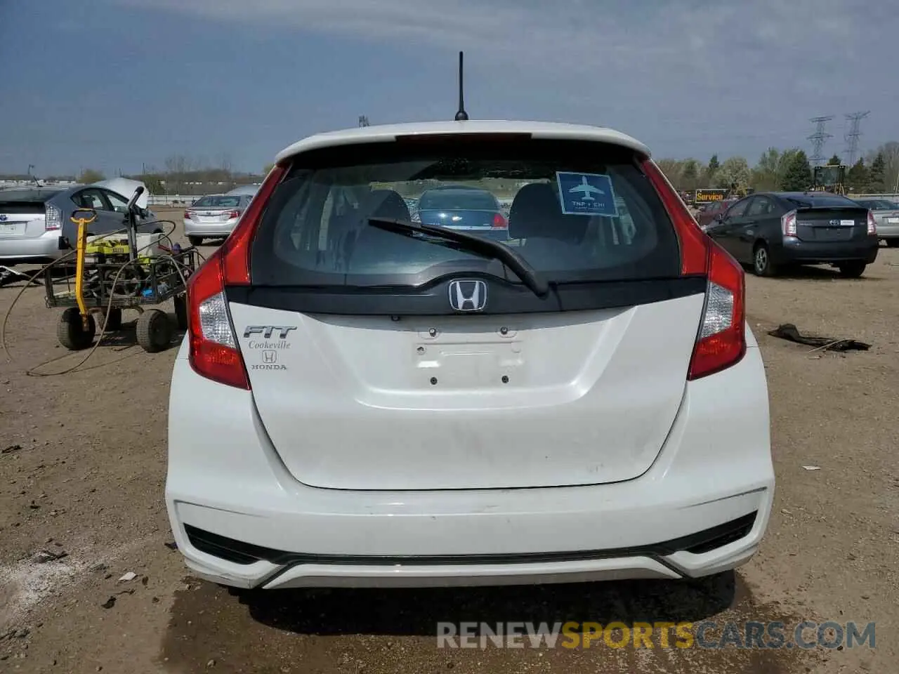 6 Photograph of a damaged car 3HGGK5H46KM737735 HONDA FIT 2019