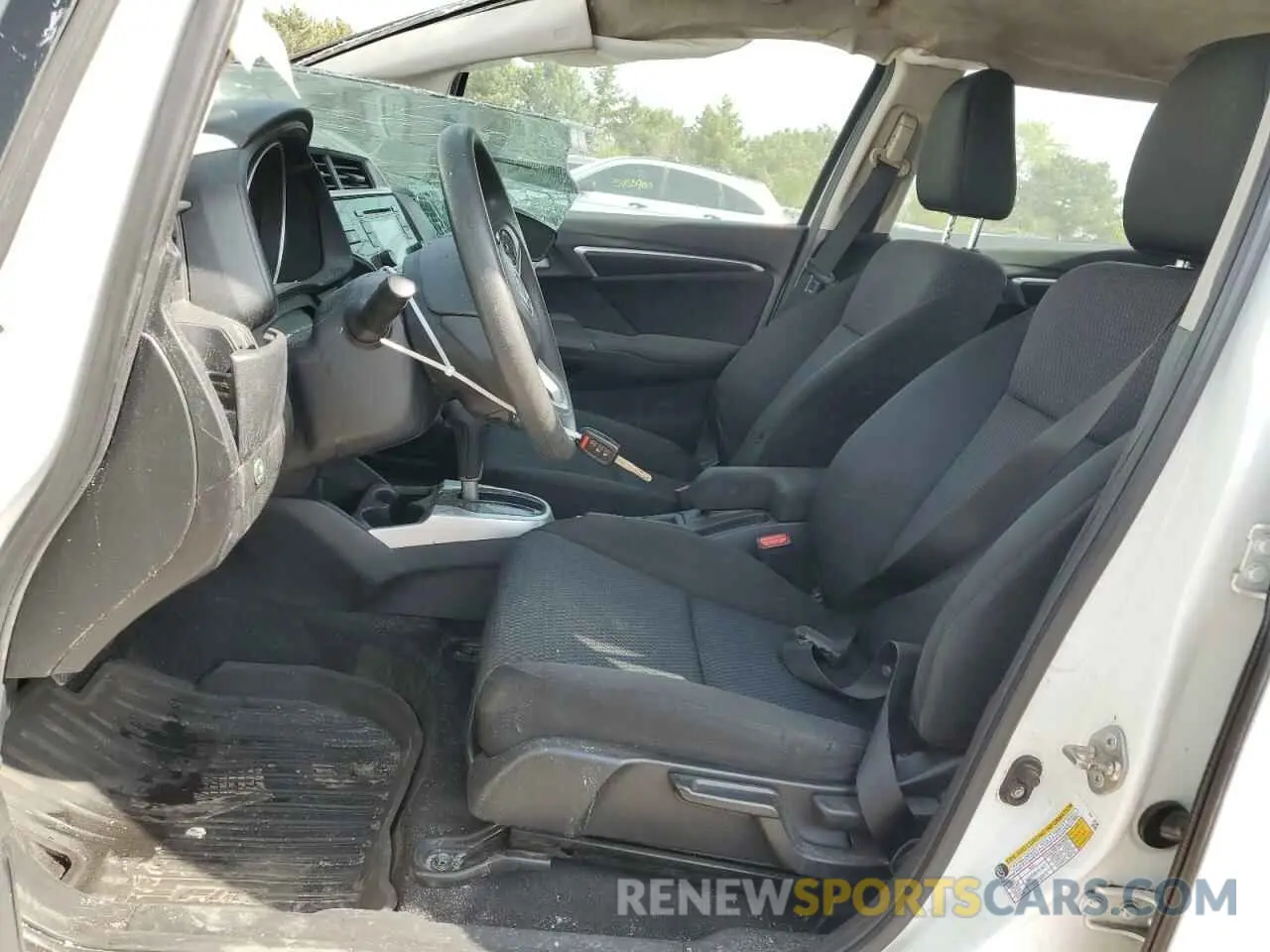 7 Photograph of a damaged car 3HGGK5H46KM737735 HONDA FIT 2019