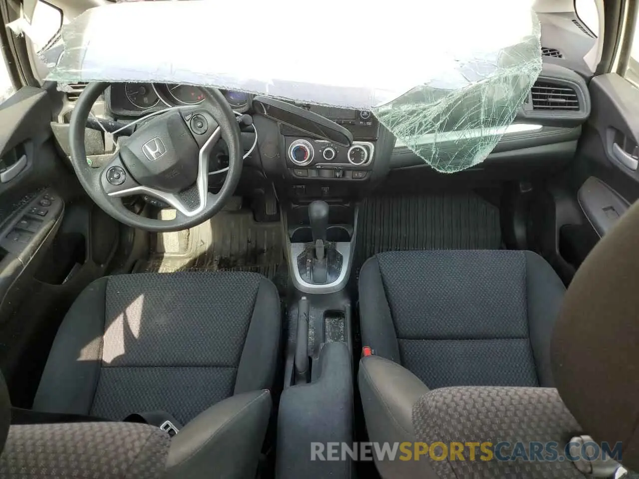 8 Photograph of a damaged car 3HGGK5H46KM737735 HONDA FIT 2019