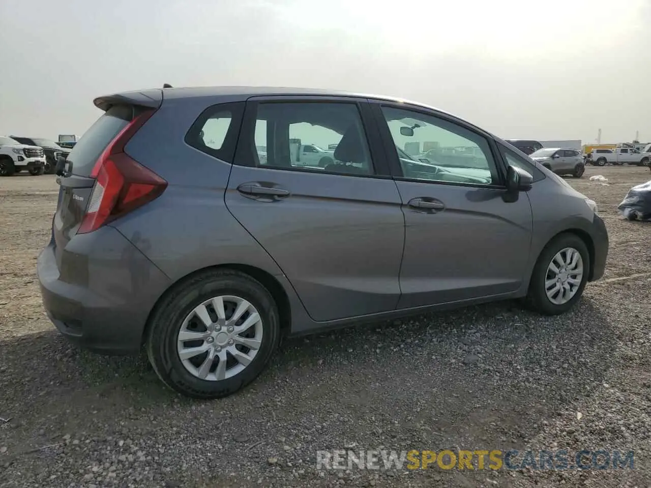 3 Photograph of a damaged car 3HGGK5H46KM747181 HONDA FIT 2019