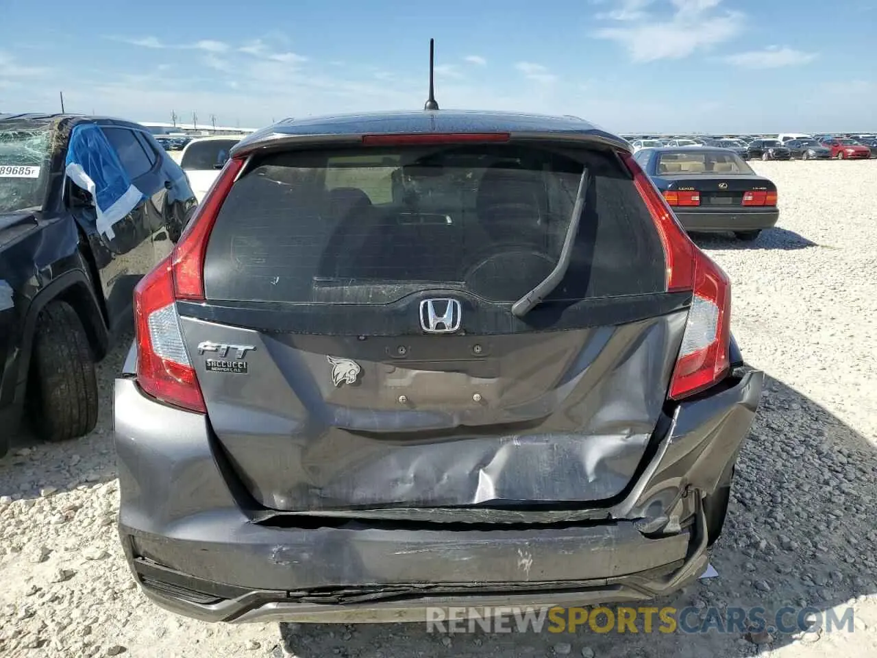 6 Photograph of a damaged car 3HGGK5H46KM753546 HONDA FIT 2019