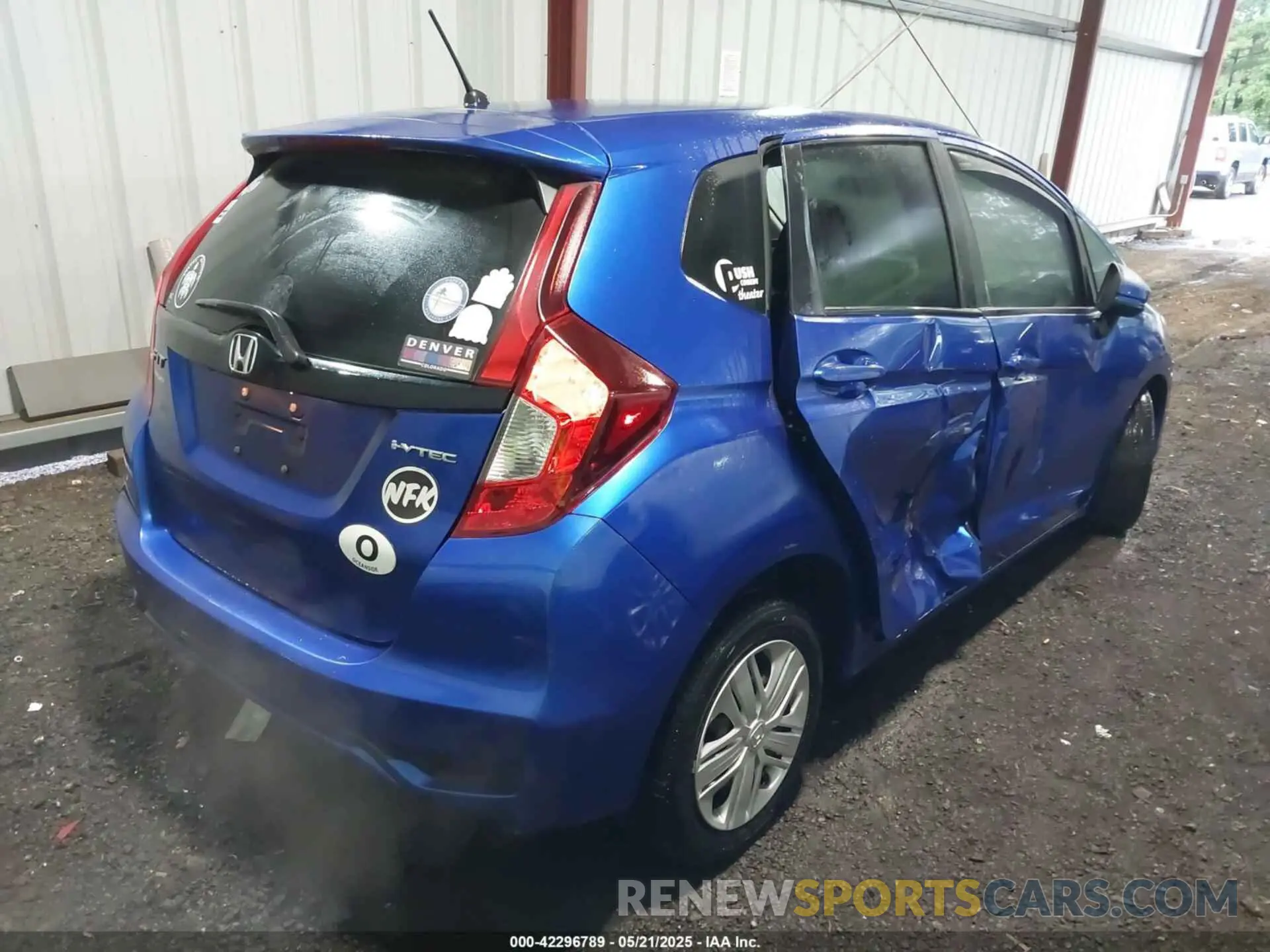 4 Photograph of a damaged car 3HGGK5H47KM736786 HONDA FIT 2019