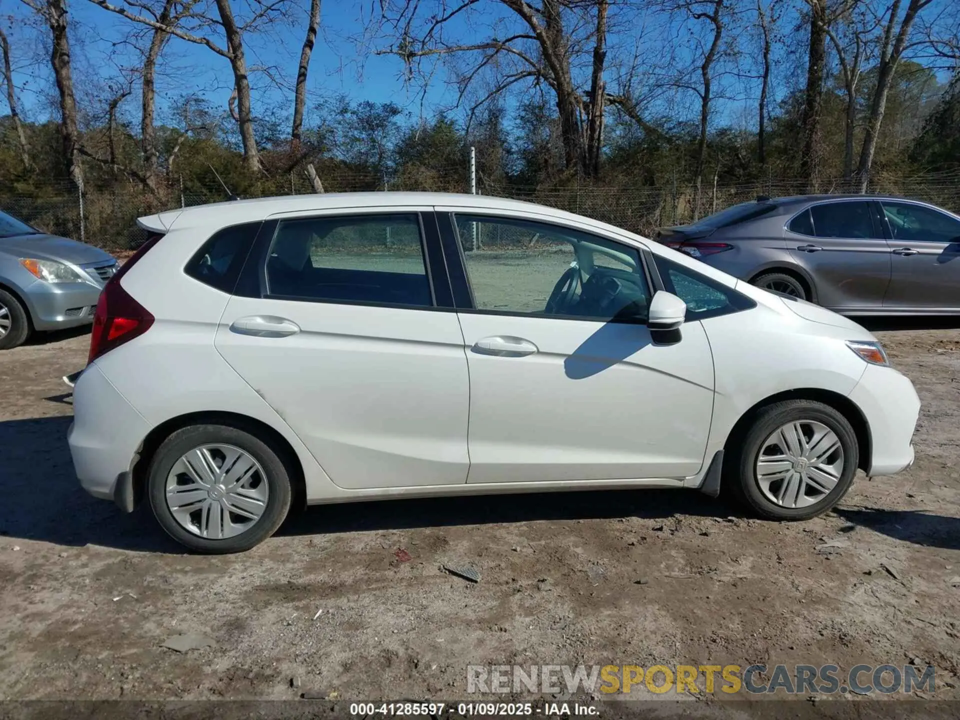14 Photograph of a damaged car 3HGGK5H48KM717292 HONDA FIT 2019