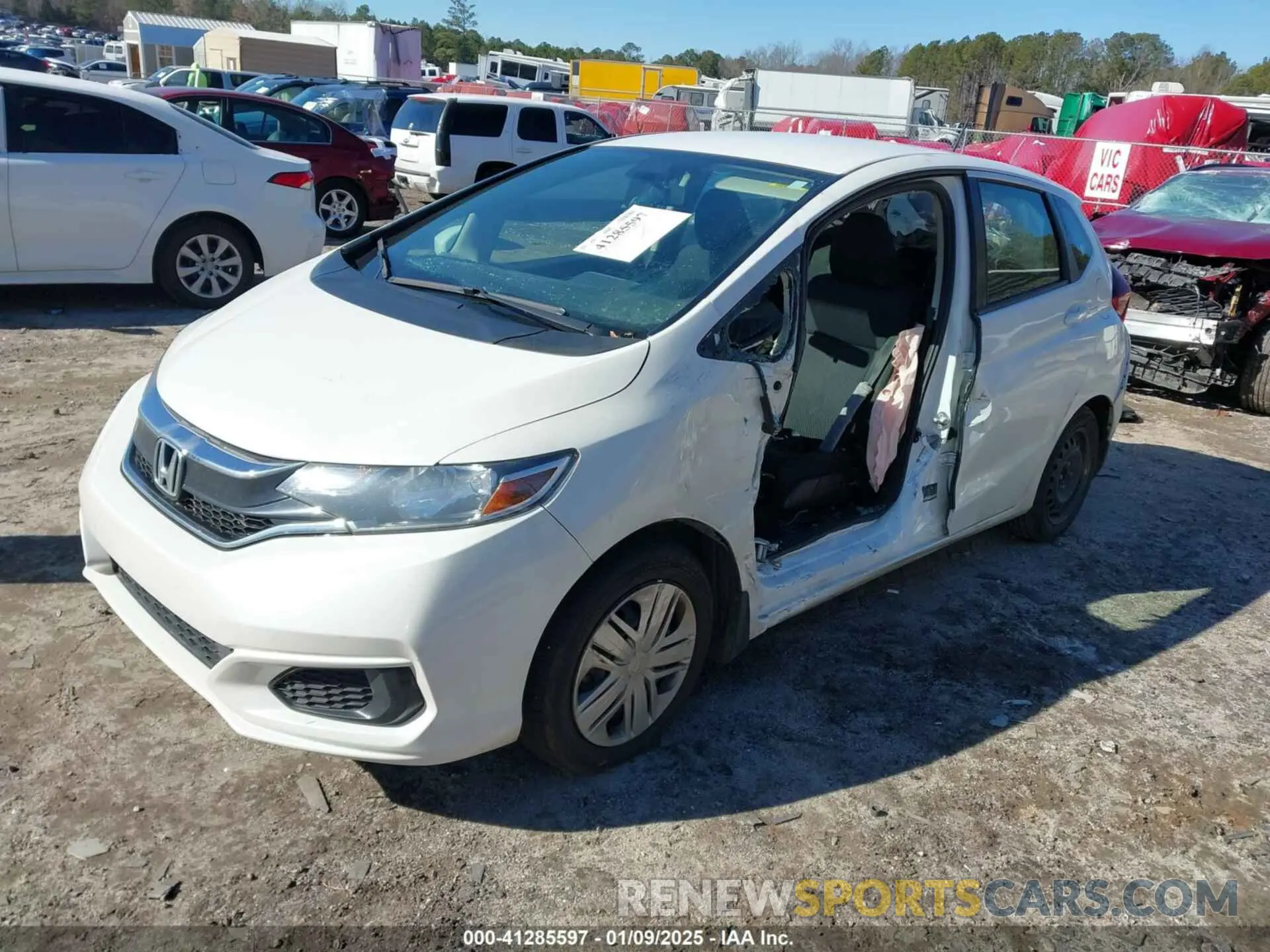 2 Photograph of a damaged car 3HGGK5H48KM717292 HONDA FIT 2019