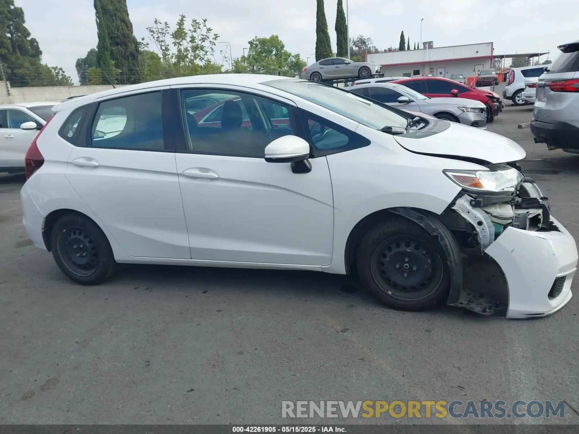 14 Photograph of a damaged car 3HGGK5H48KM731113 HONDA FIT 2019