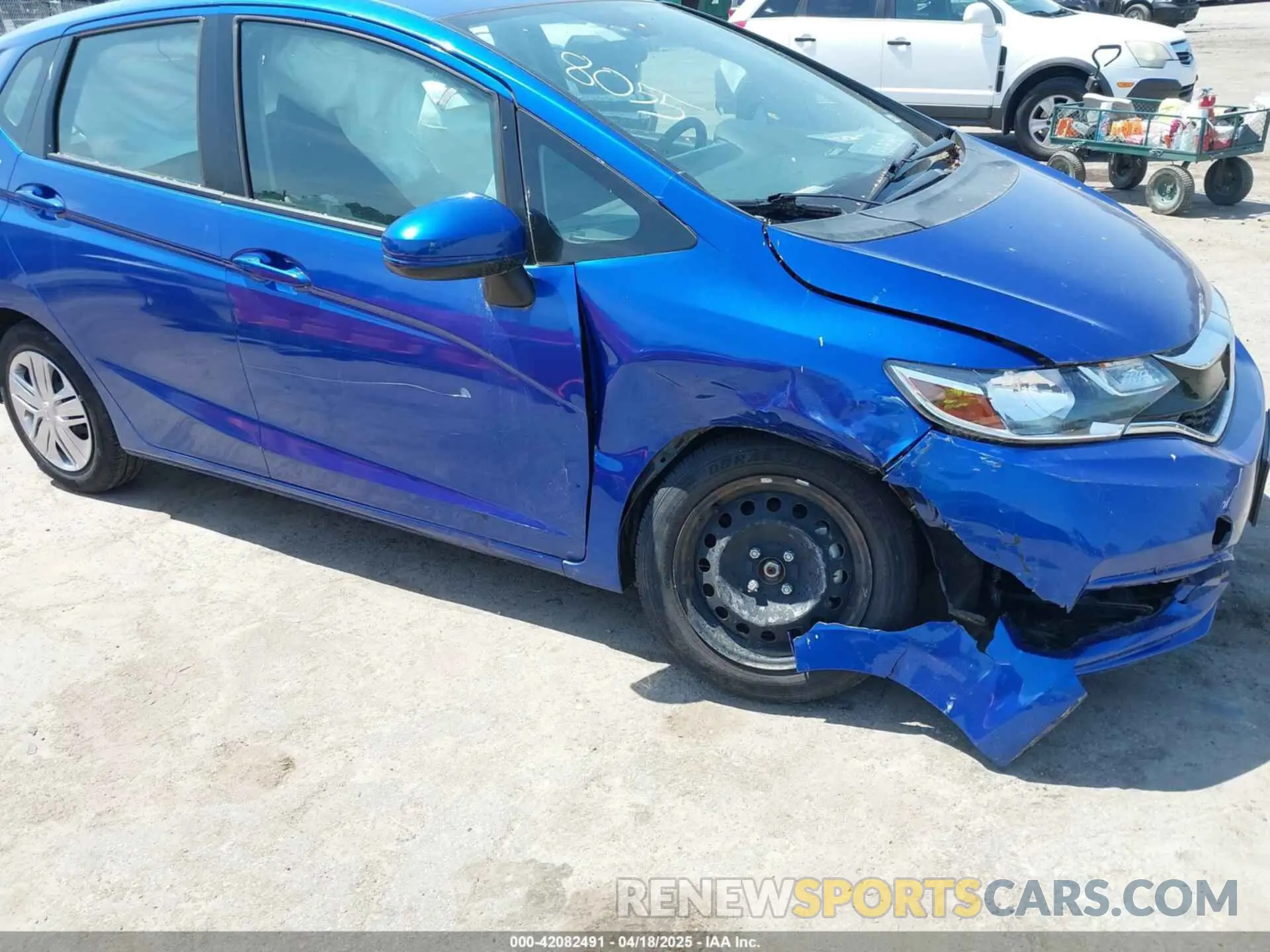 6 Photograph of a damaged car 3HGGK5H48KM749935 HONDA FIT 2019
