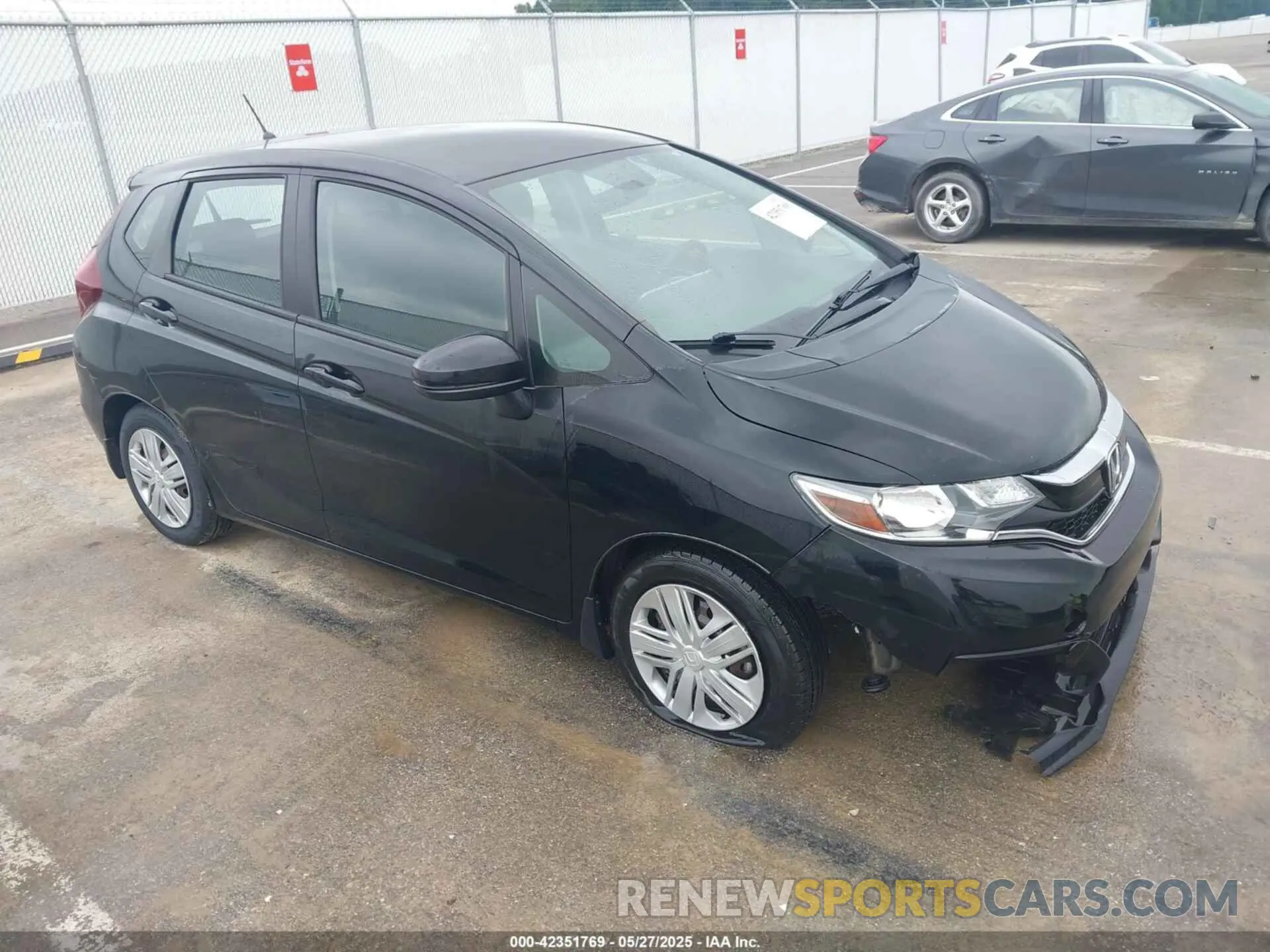 1 Photograph of a damaged car 3HGGK5H49KM736014 HONDA FIT 2019