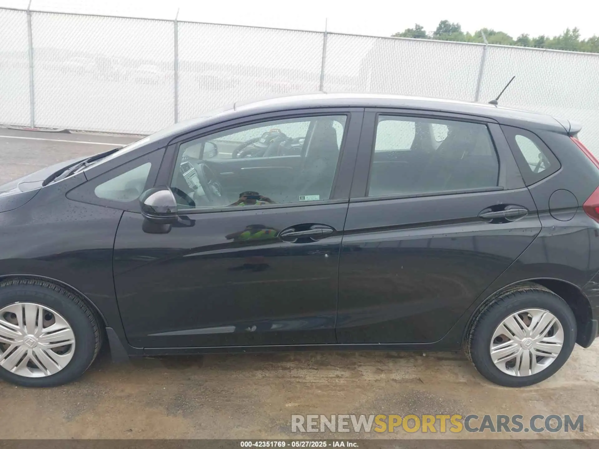14 Photograph of a damaged car 3HGGK5H49KM736014 HONDA FIT 2019