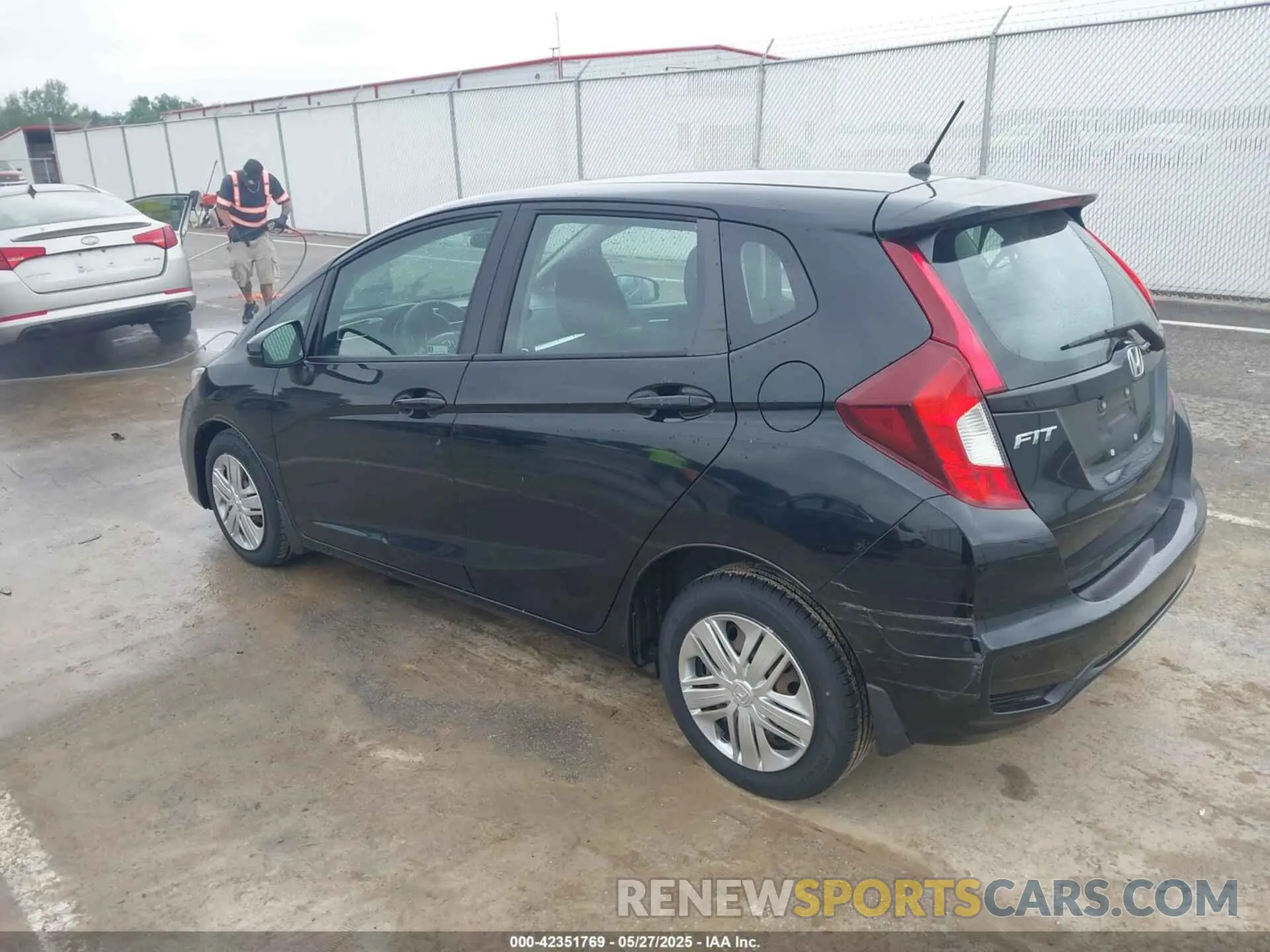 3 Photograph of a damaged car 3HGGK5H49KM736014 HONDA FIT 2019