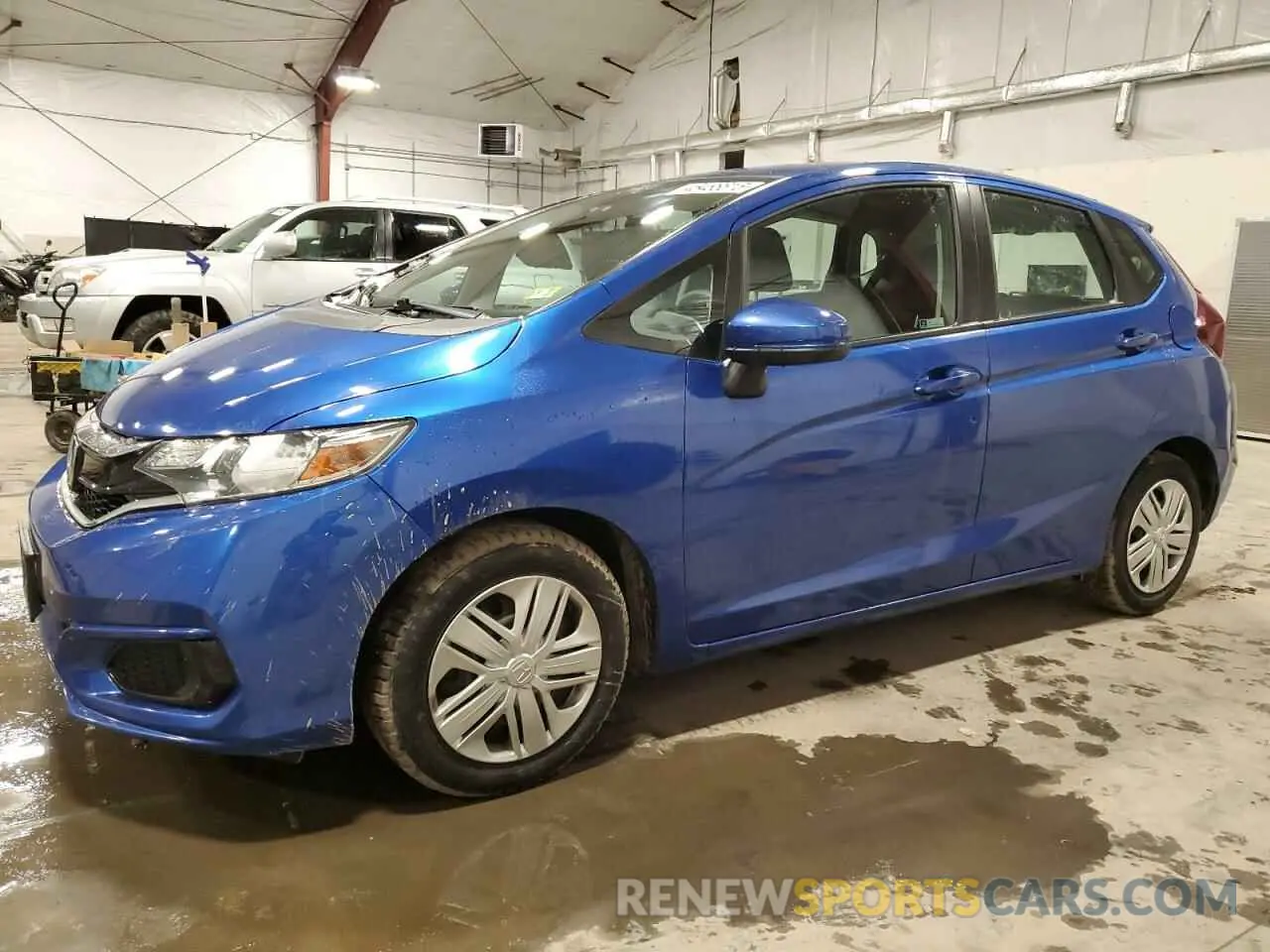 1 Photograph of a damaged car 3HGGK5H49KM738328 HONDA FIT 2019