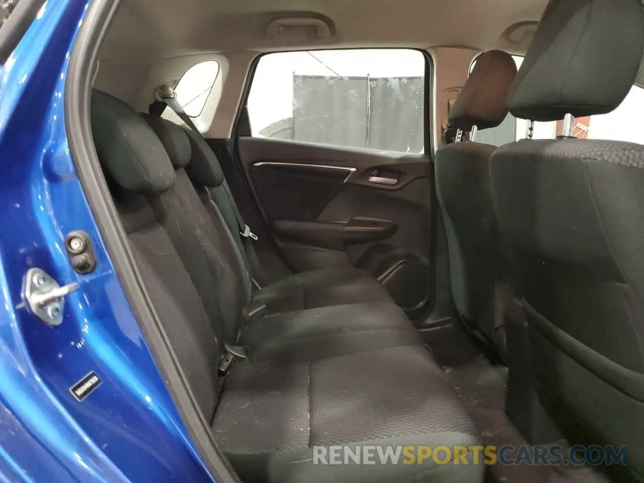 10 Photograph of a damaged car 3HGGK5H49KM738328 HONDA FIT 2019