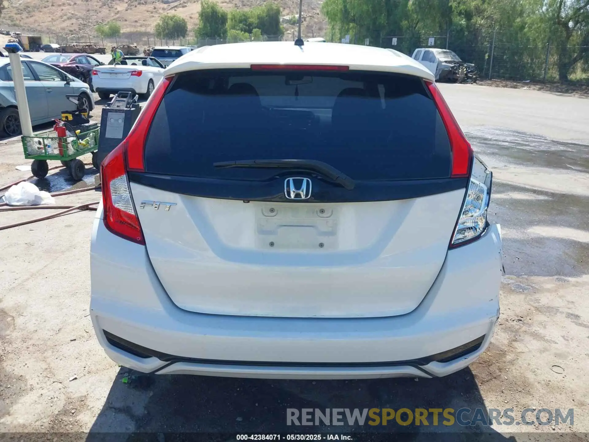 16 Photograph of a damaged car 3HGGK5H4XKM703328 HONDA FIT 2019