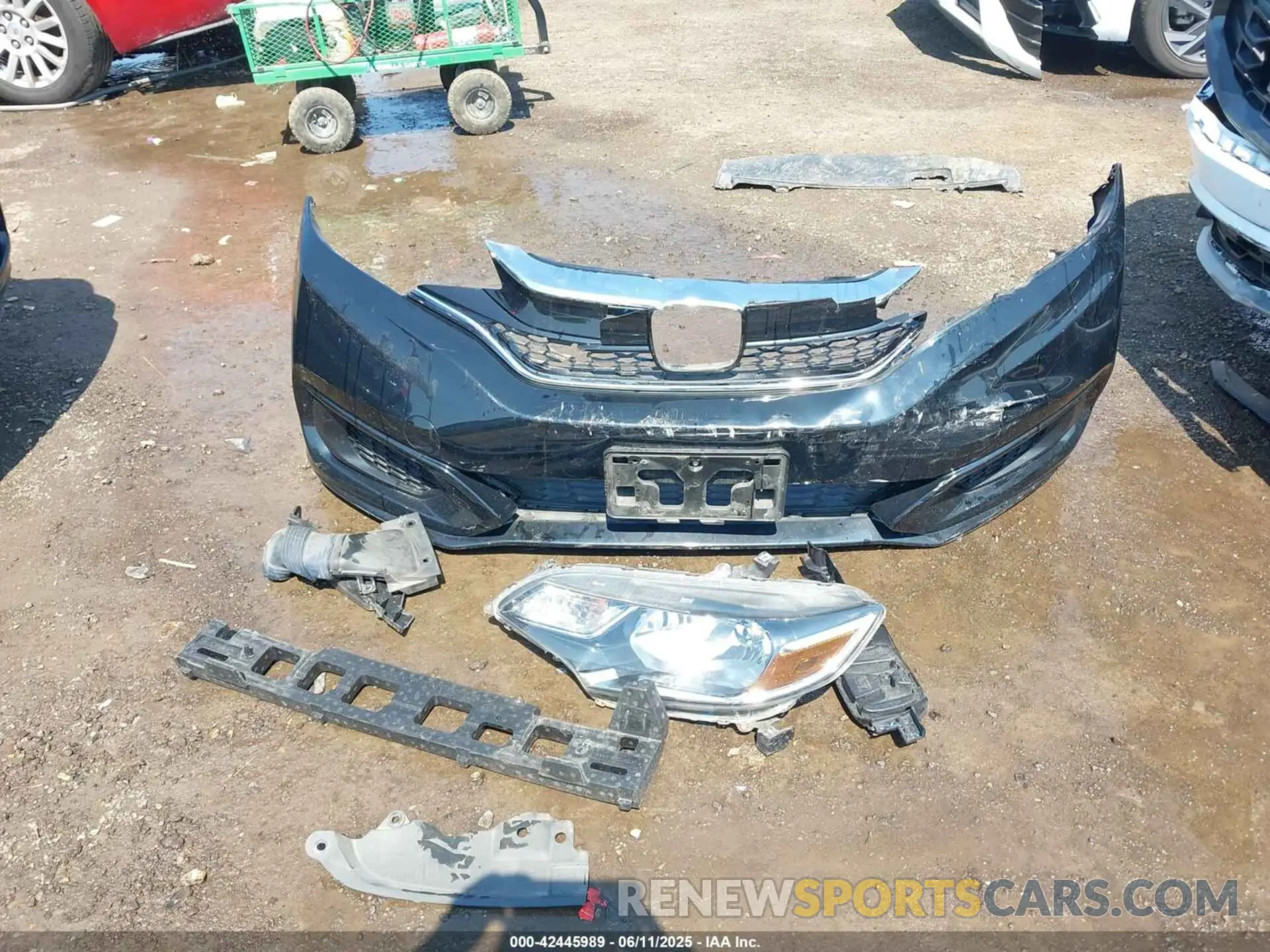 12 Photograph of a damaged car 3HGGK5H4XKM724020 HONDA FIT 2019