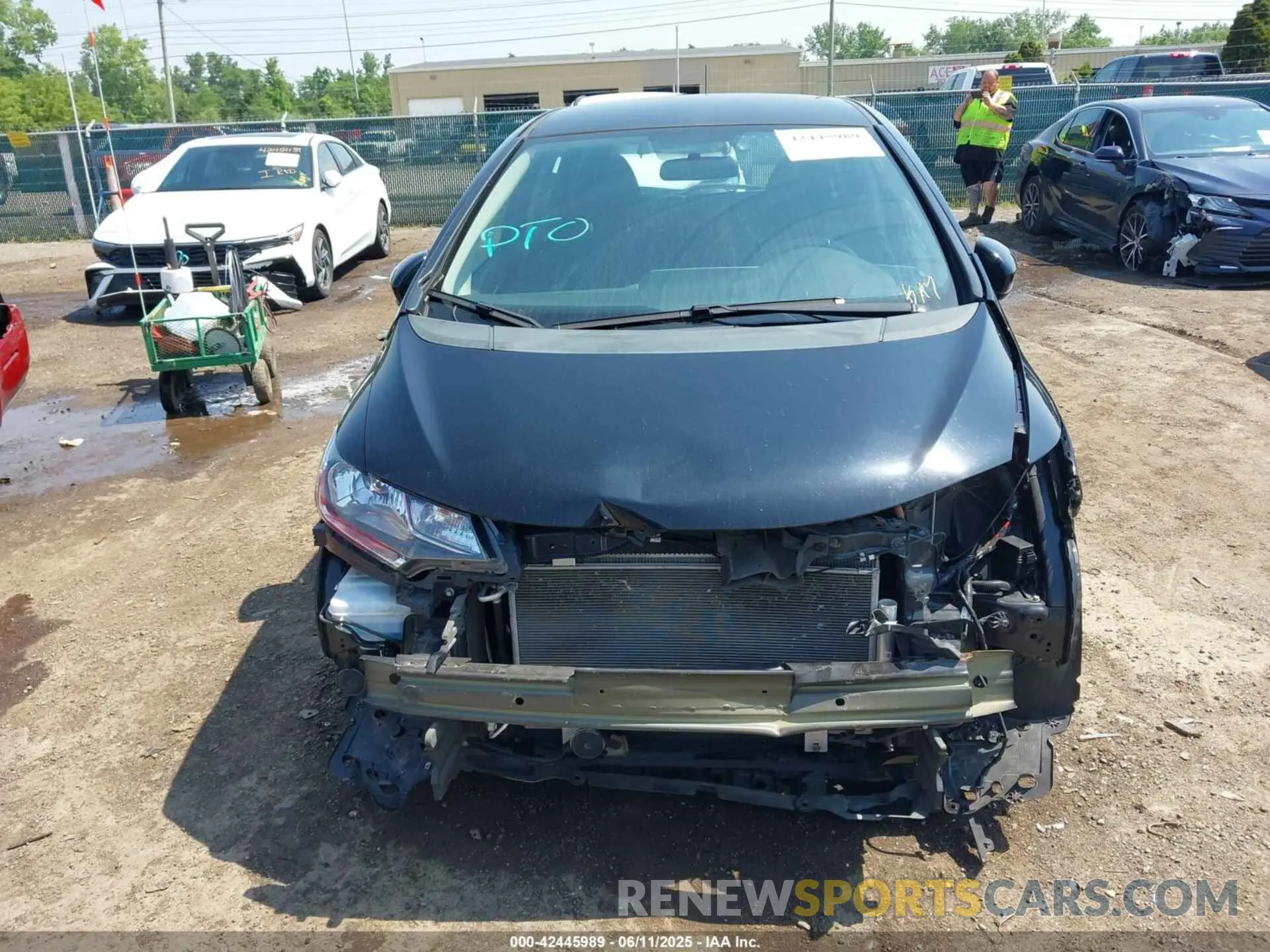 13 Photograph of a damaged car 3HGGK5H4XKM724020 HONDA FIT 2019