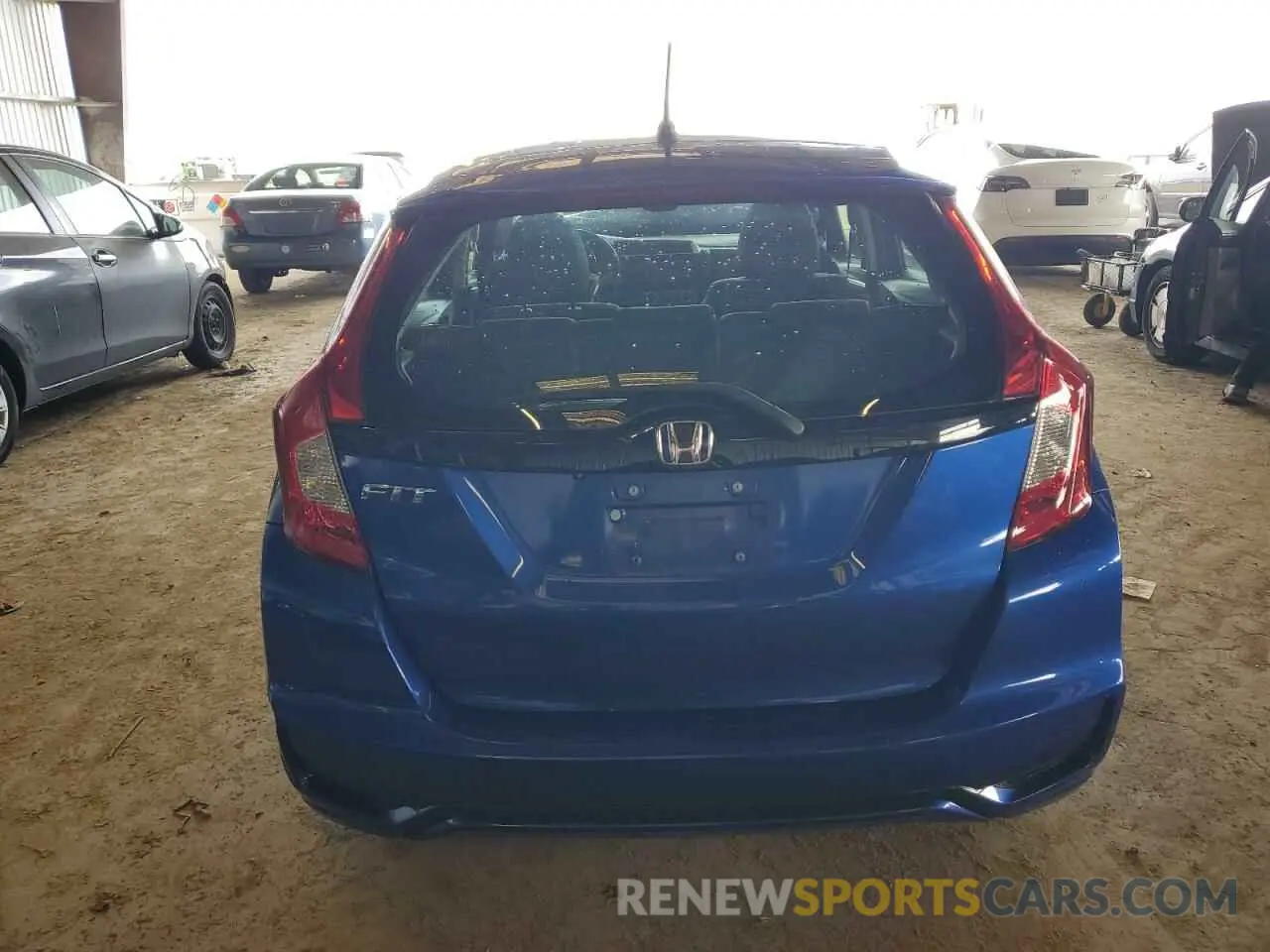 6 Photograph of a damaged car 3HGGK5H4XKM736538 HONDA FIT 2019