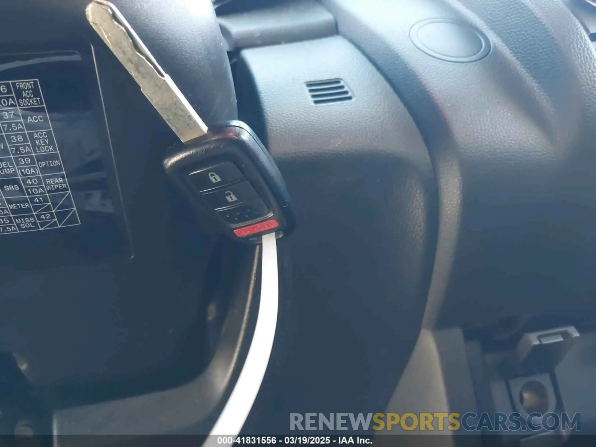 11 Photograph of a damaged car 3HGGK5H60KM717921 HONDA FIT 2019