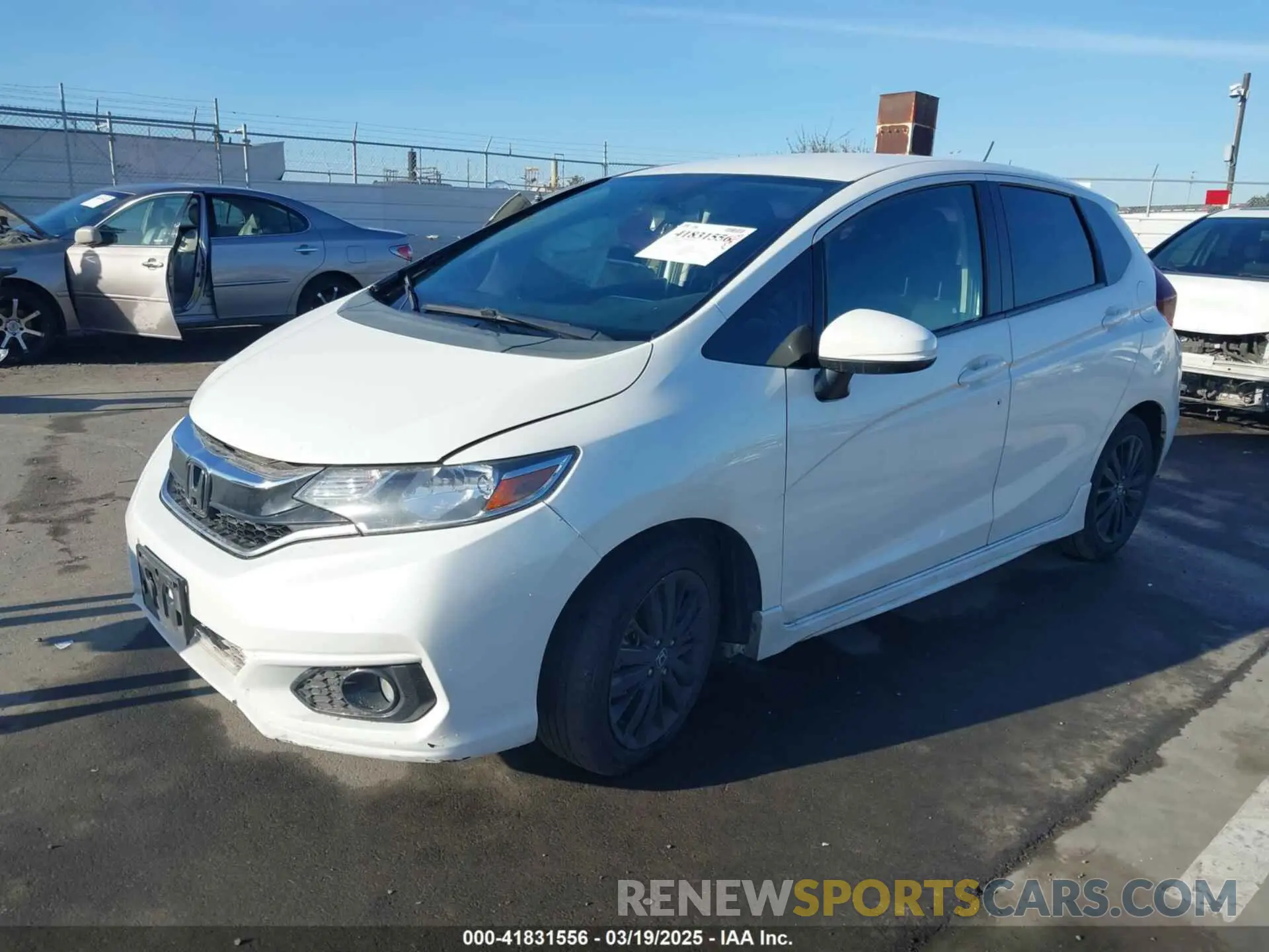 2 Photograph of a damaged car 3HGGK5H60KM717921 HONDA FIT 2019