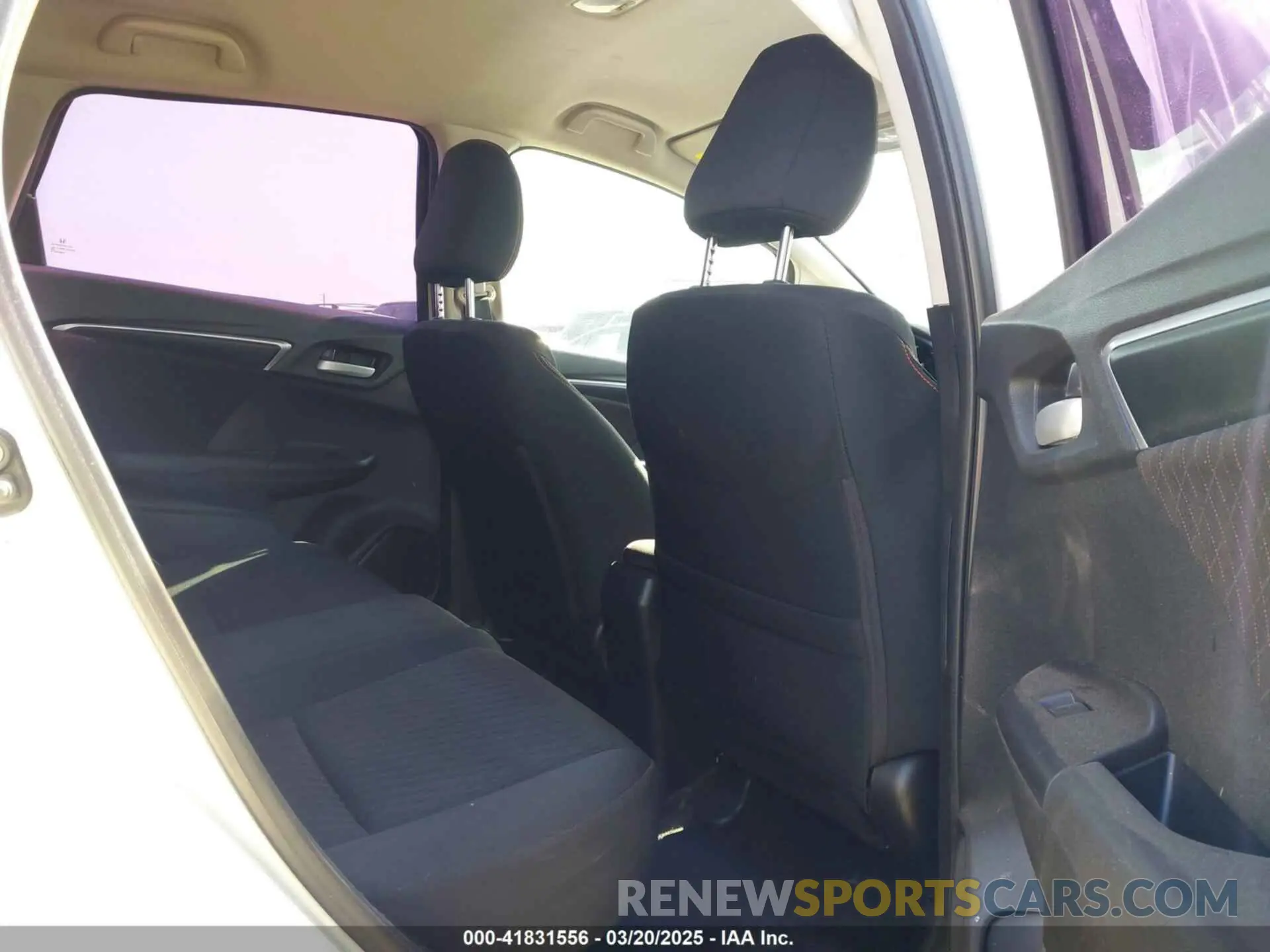 8 Photograph of a damaged car 3HGGK5H60KM717921 HONDA FIT 2019