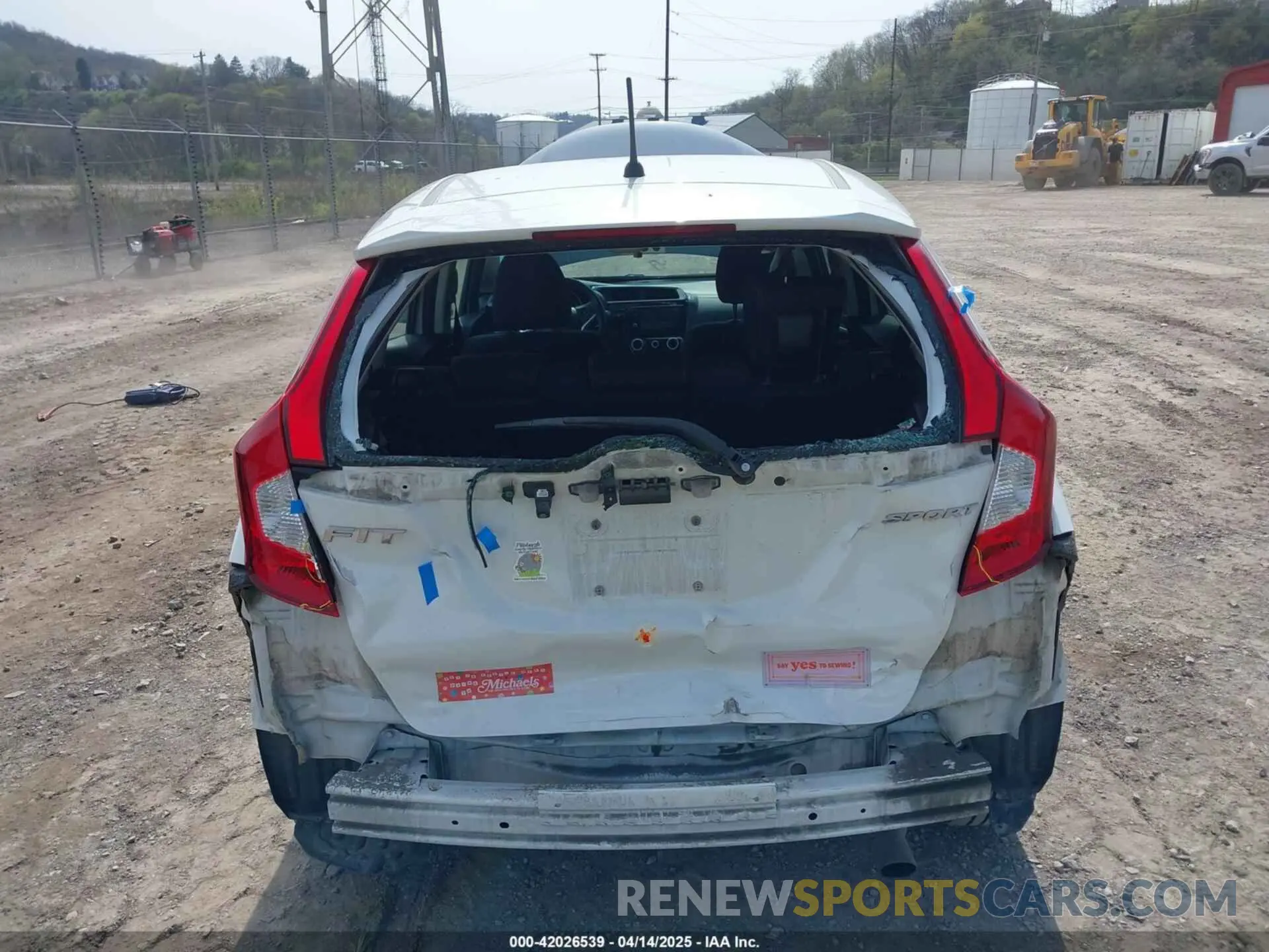 6 Photograph of a damaged car 3HGGK5H63KM722420 HONDA FIT 2019