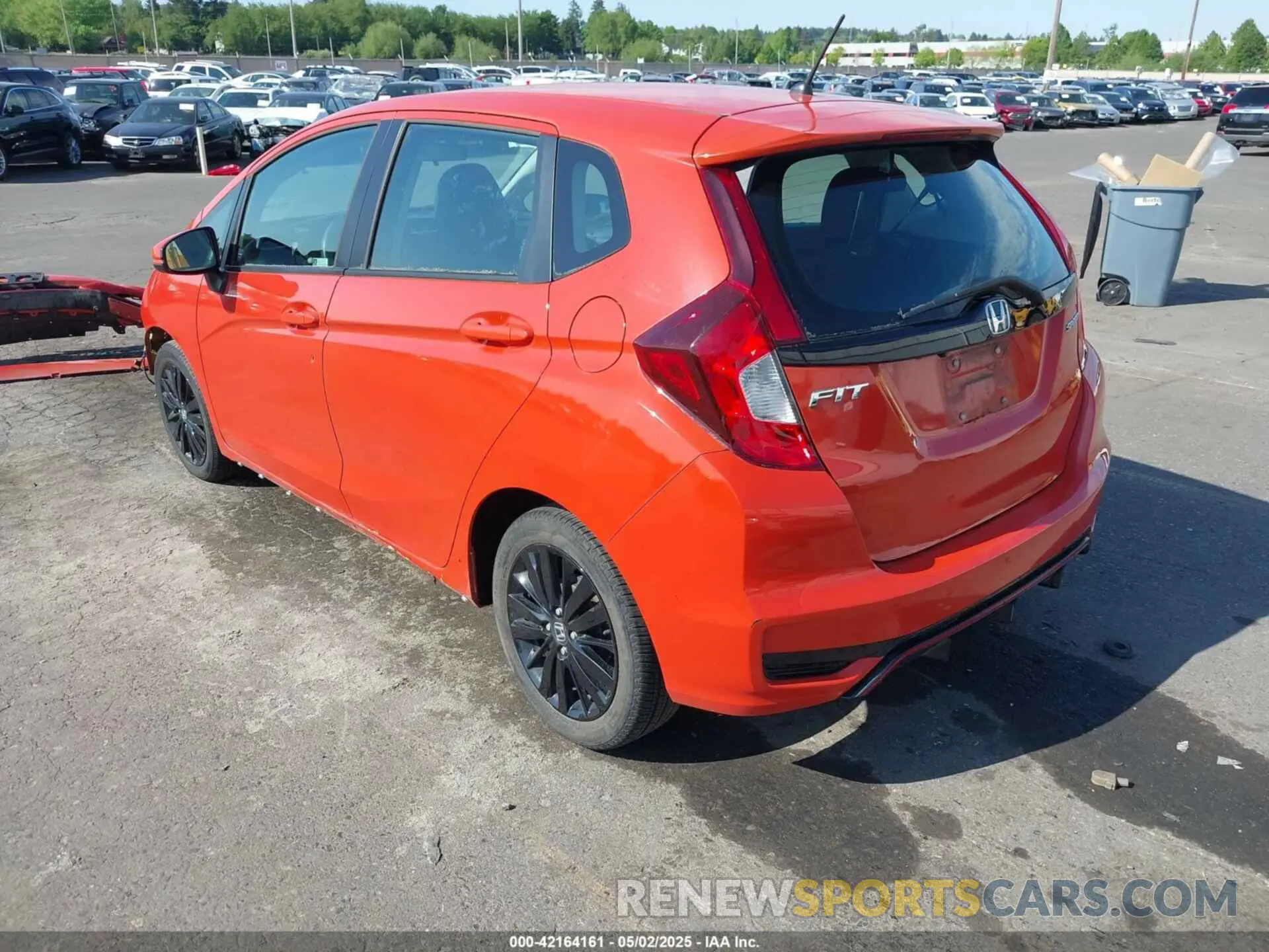 3 Photograph of a damaged car 3HGGK5H64KM717632 HONDA FIT 2019