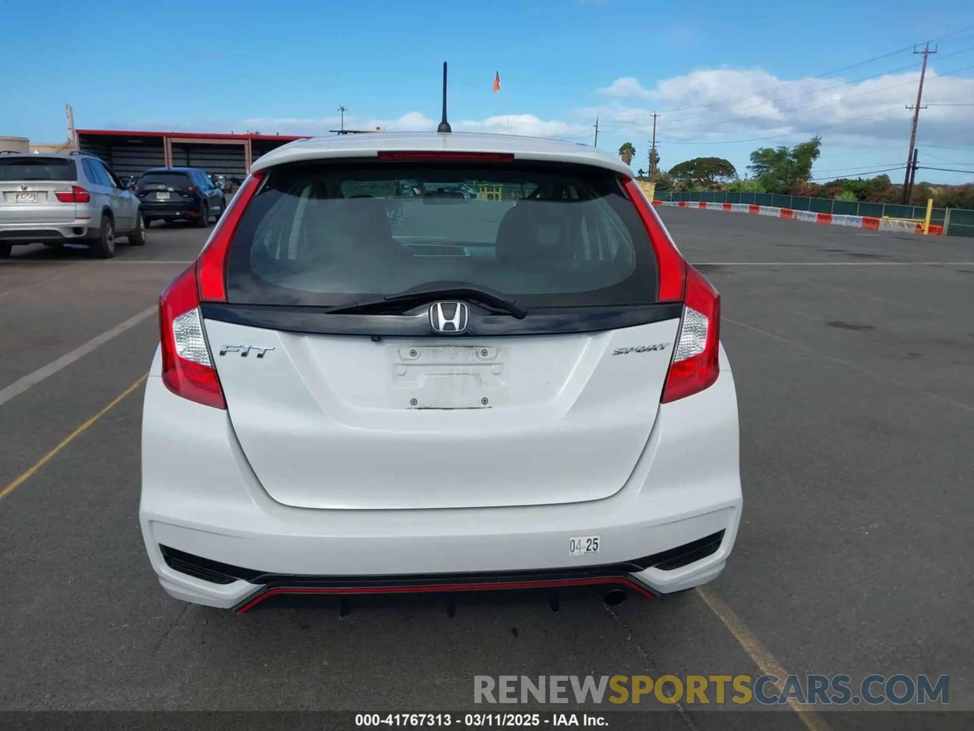 15 Photograph of a damaged car 3HGGK5H67KM723165 HONDA FIT 2019