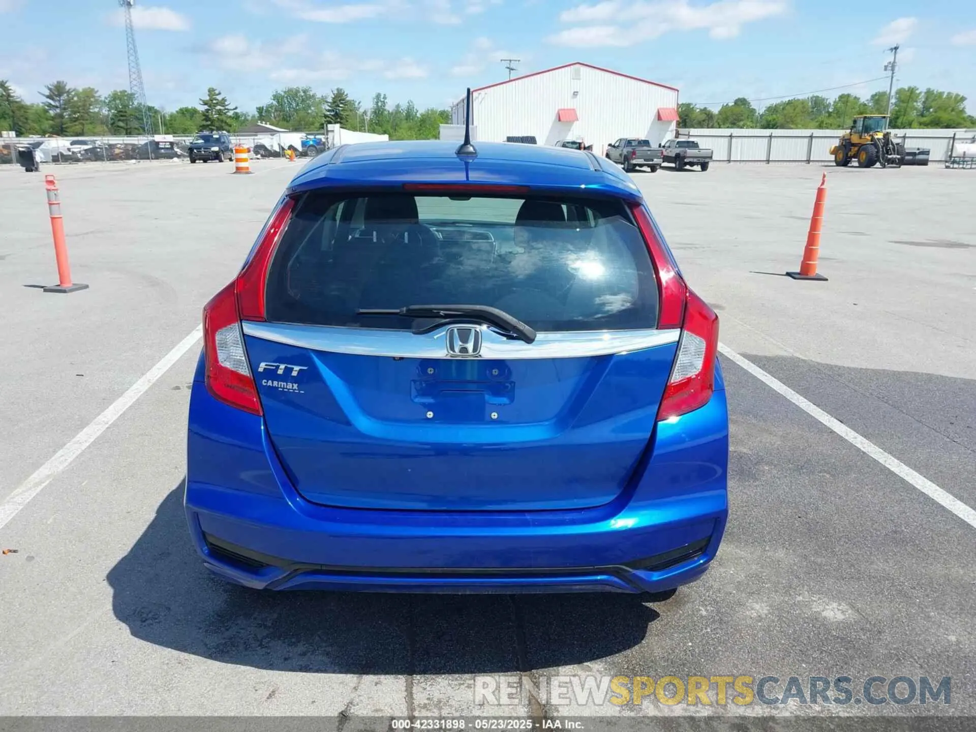 16 Photograph of a damaged car 3HGGK5H80KM748958 HONDA FIT 2019