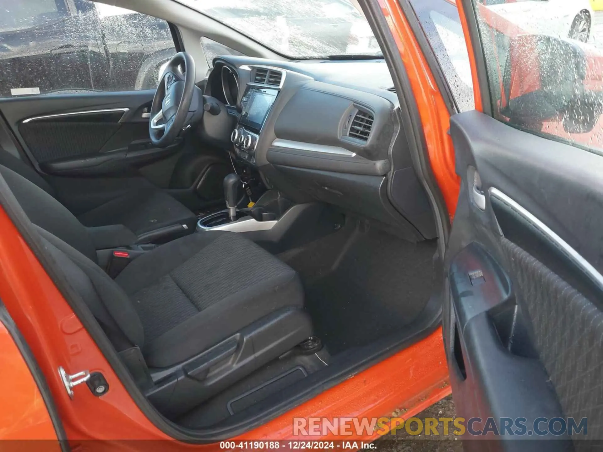 5 Photograph of a damaged car 3HGGK5H81KM711790 HONDA FIT 2019