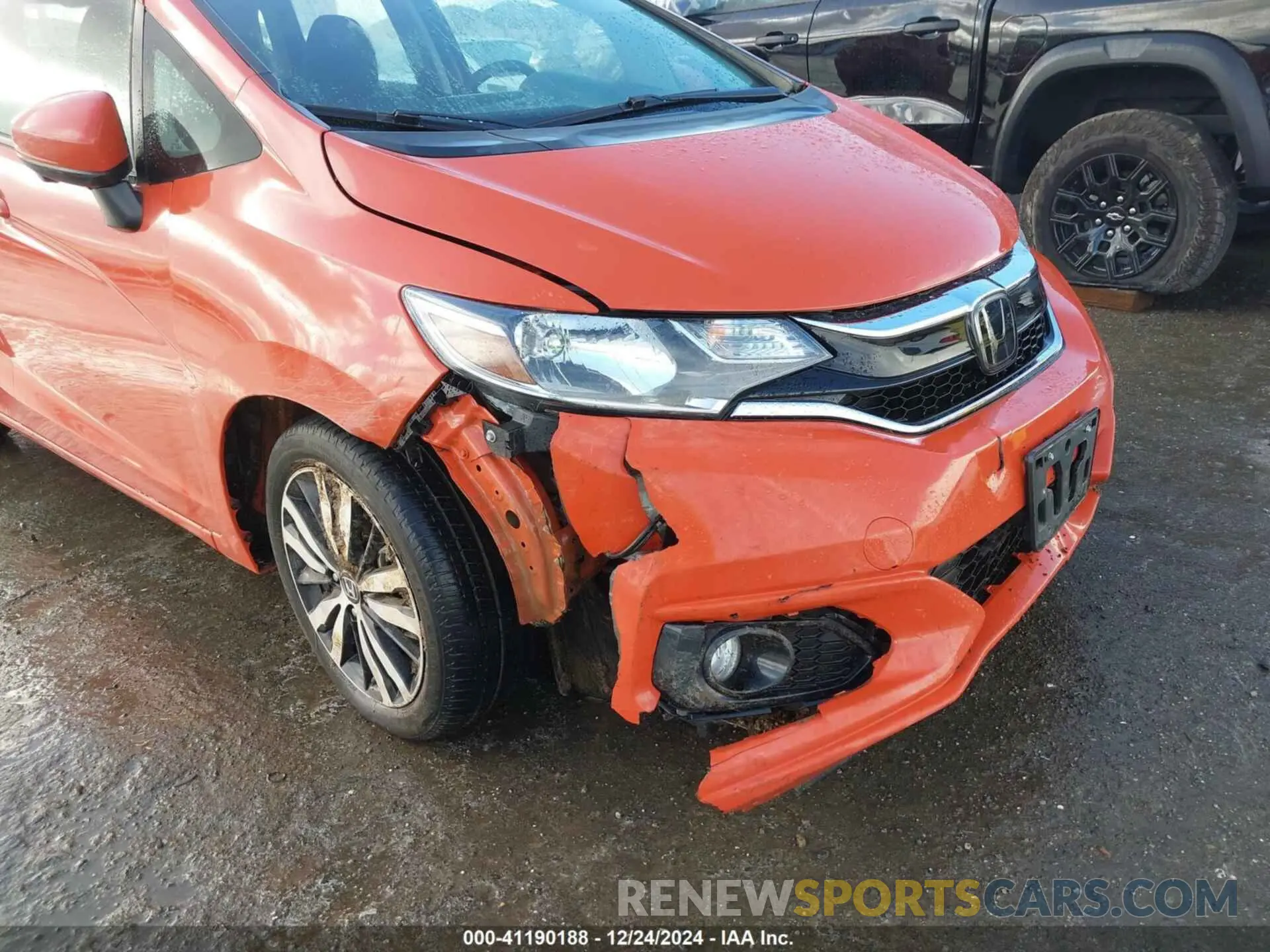 6 Photograph of a damaged car 3HGGK5H81KM711790 HONDA FIT 2019