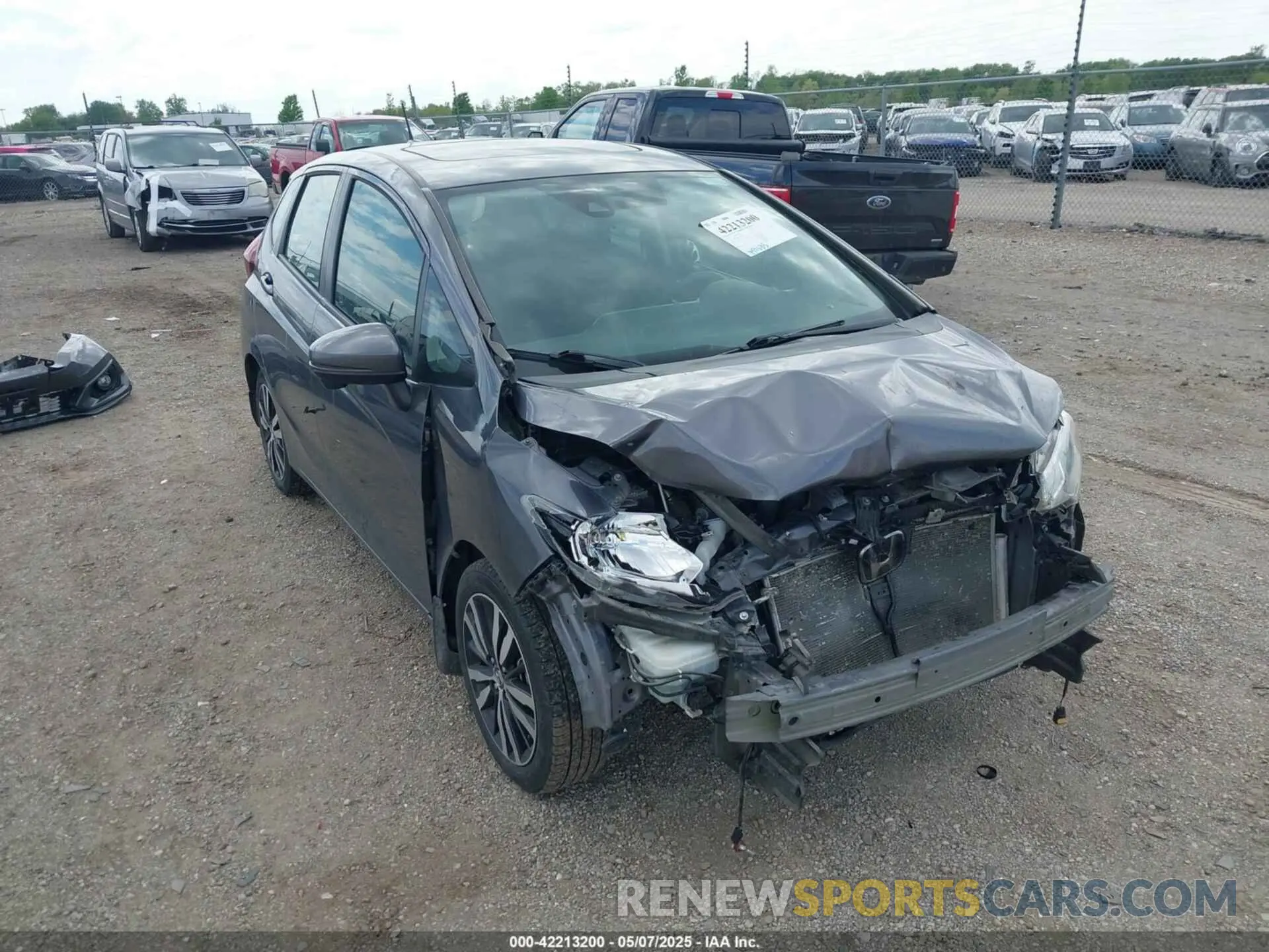 1 Photograph of a damaged car 3HGGK5H81KM742537 HONDA FIT 2019