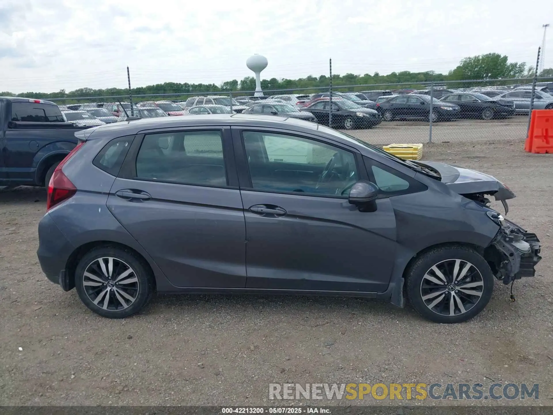 14 Photograph of a damaged car 3HGGK5H81KM742537 HONDA FIT 2019