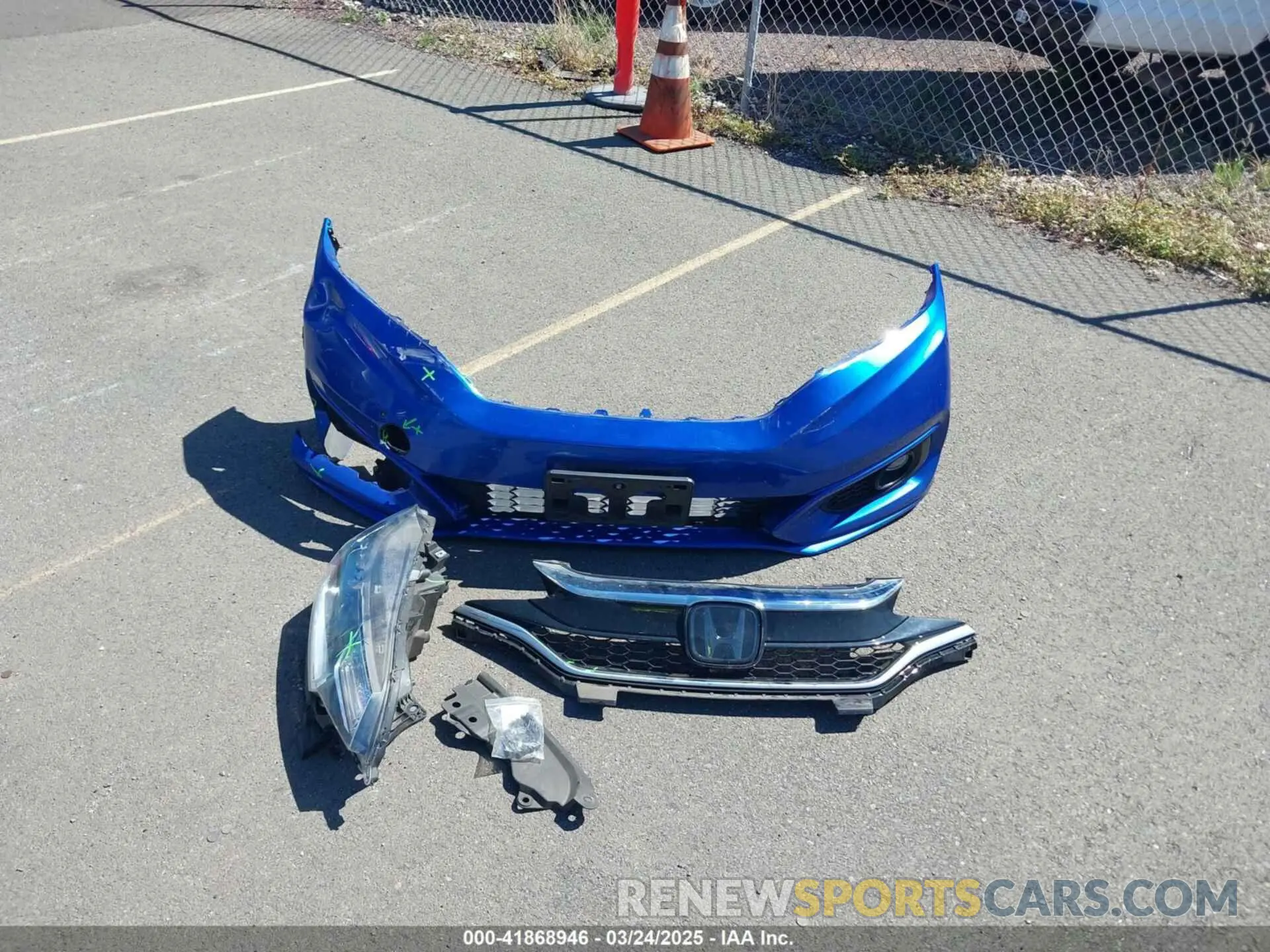 12 Photograph of a damaged car 3HGGK5H81KM743669 HONDA FIT 2019