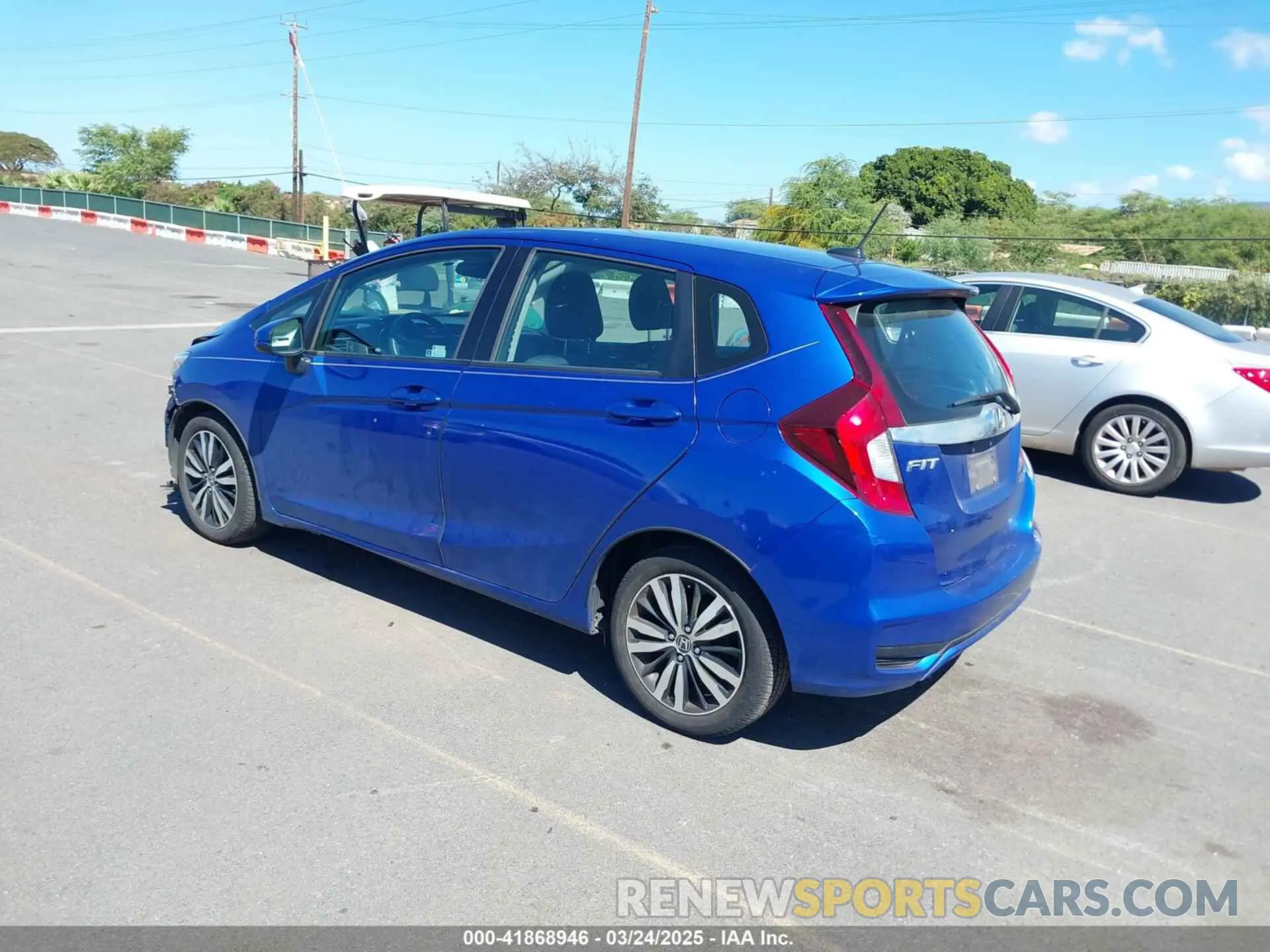 3 Photograph of a damaged car 3HGGK5H81KM743669 HONDA FIT 2019