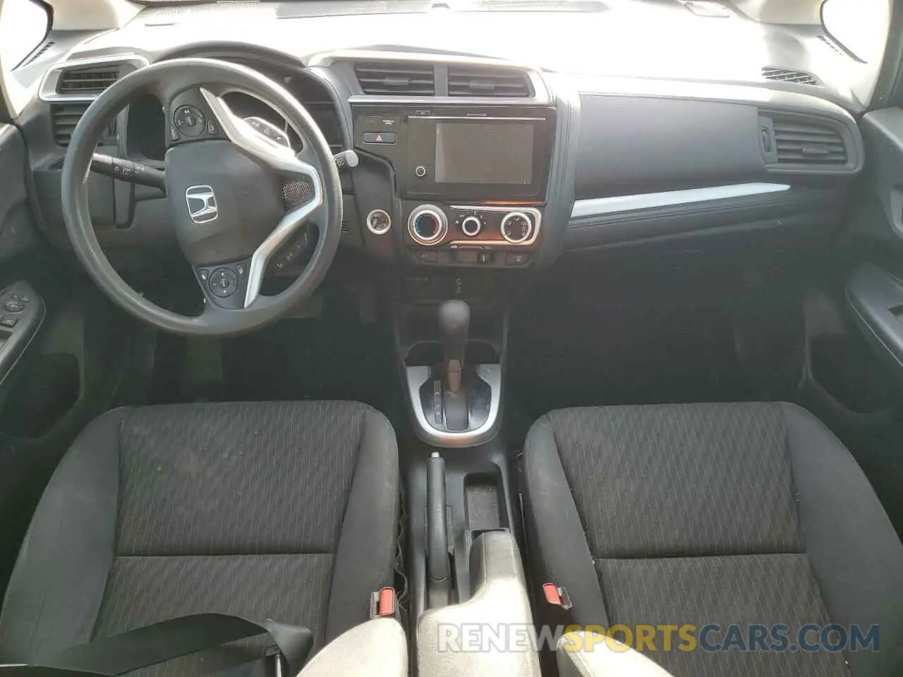 8 Photograph of a damaged car 3HGGK5H82KM739808 HONDA FIT 2019