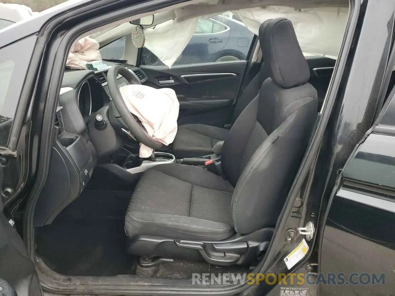 7 Photograph of a damaged car 3HGGK5H83KM711063 HONDA FIT 2019