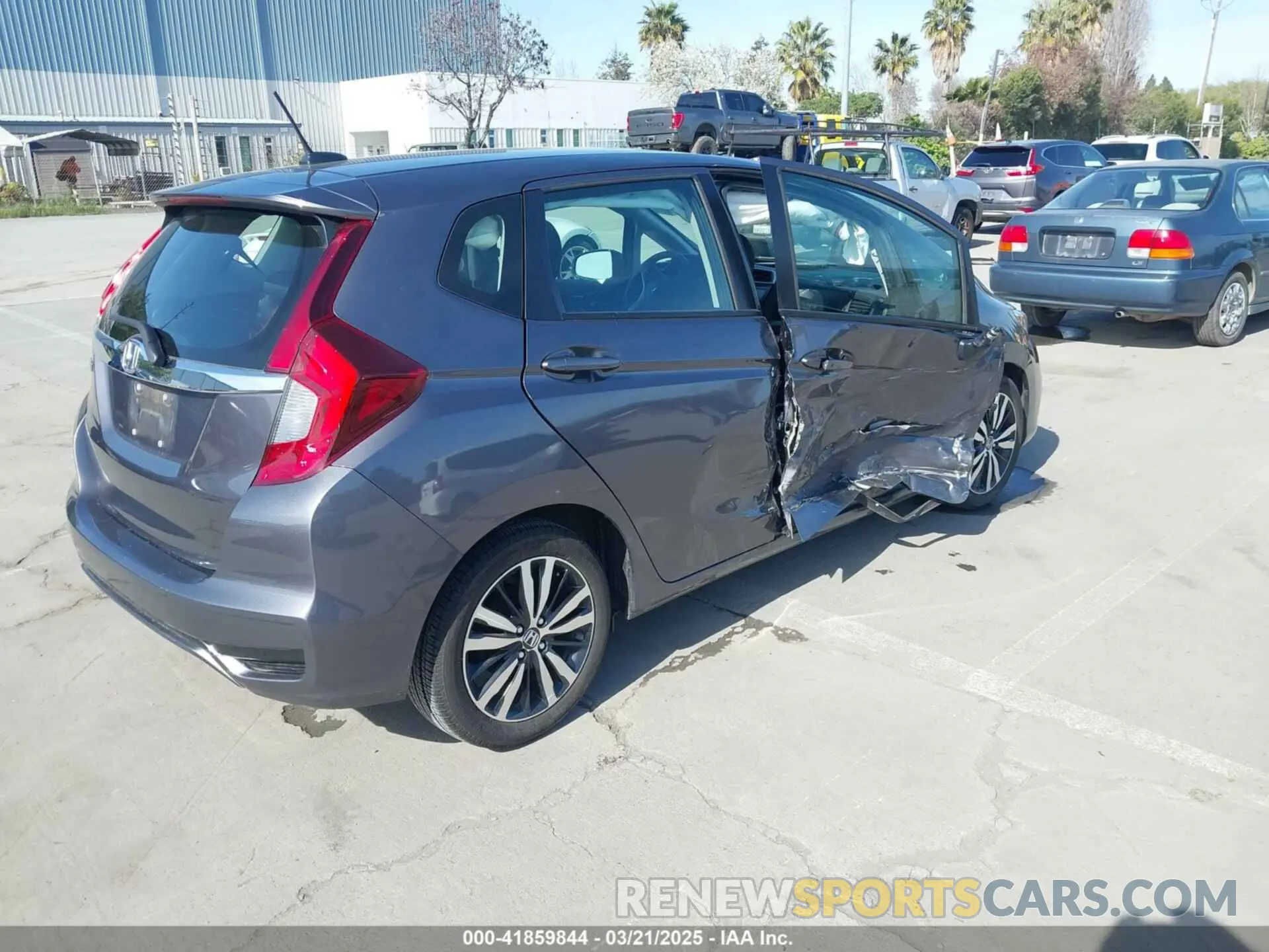 4 Photograph of a damaged car 3HGGK5H84KM742208 HONDA FIT 2019